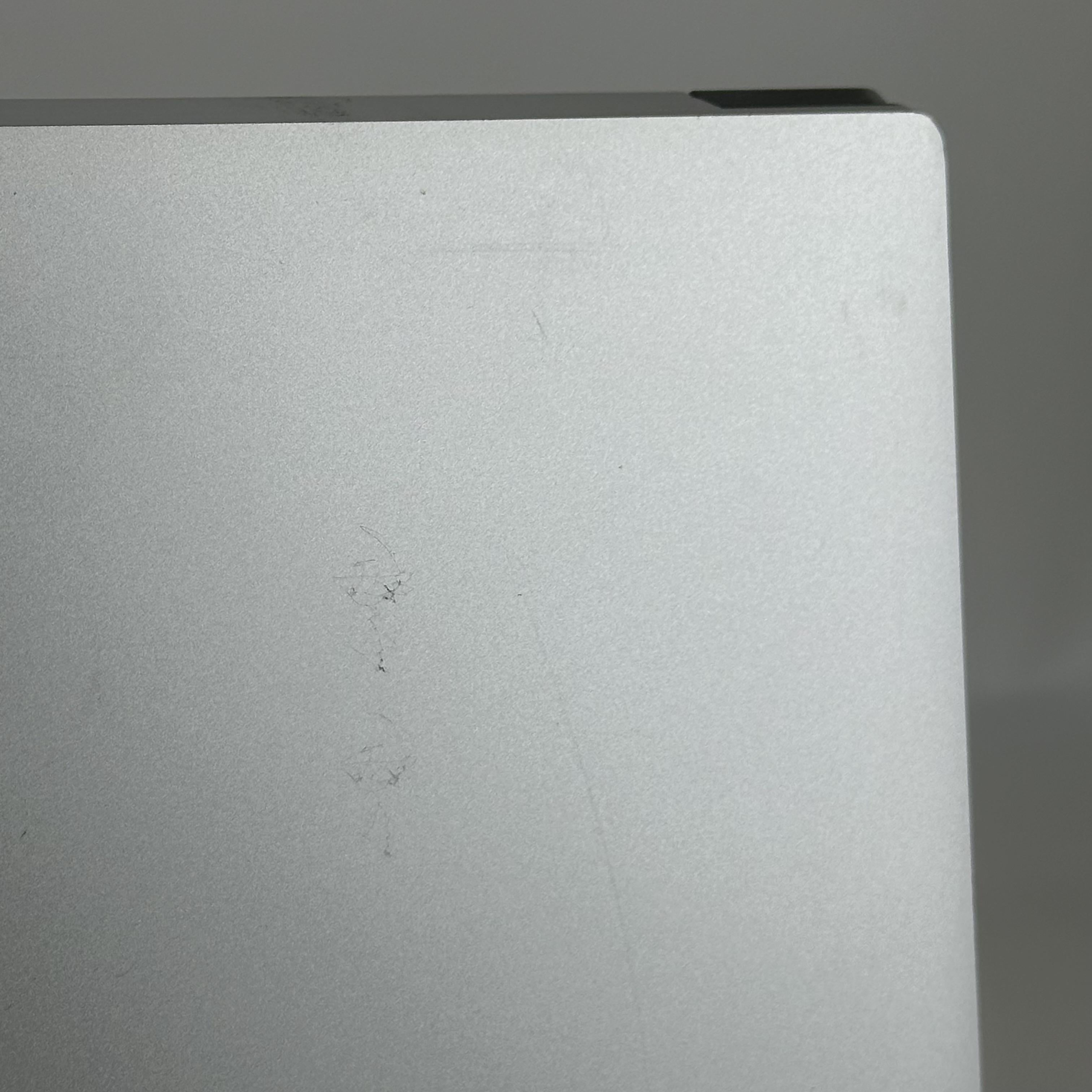 Dell XPS 15 9510 Silver 2.3 GHz Intel Core i7 11th Gen. 32GB RAM 1TB Solid State Drive NVIDIA GeForce RTX 3050 Ti 4 GB