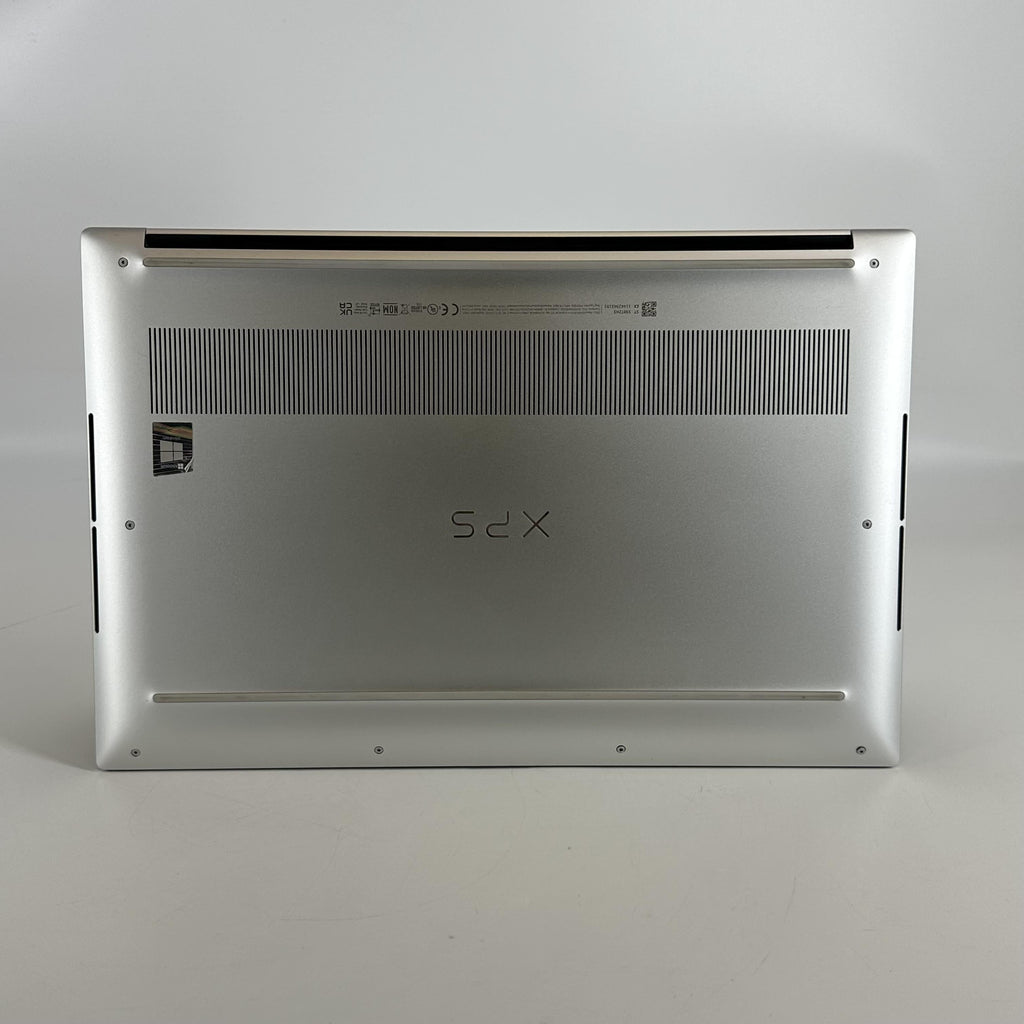 Dell XPS 15 9510 Silver 2.3 GHz Intel Core i7 11th Gen. 32GB RAM 1TB Solid State Drive NVIDIA GeForce RTX 3050 Ti 4 GB