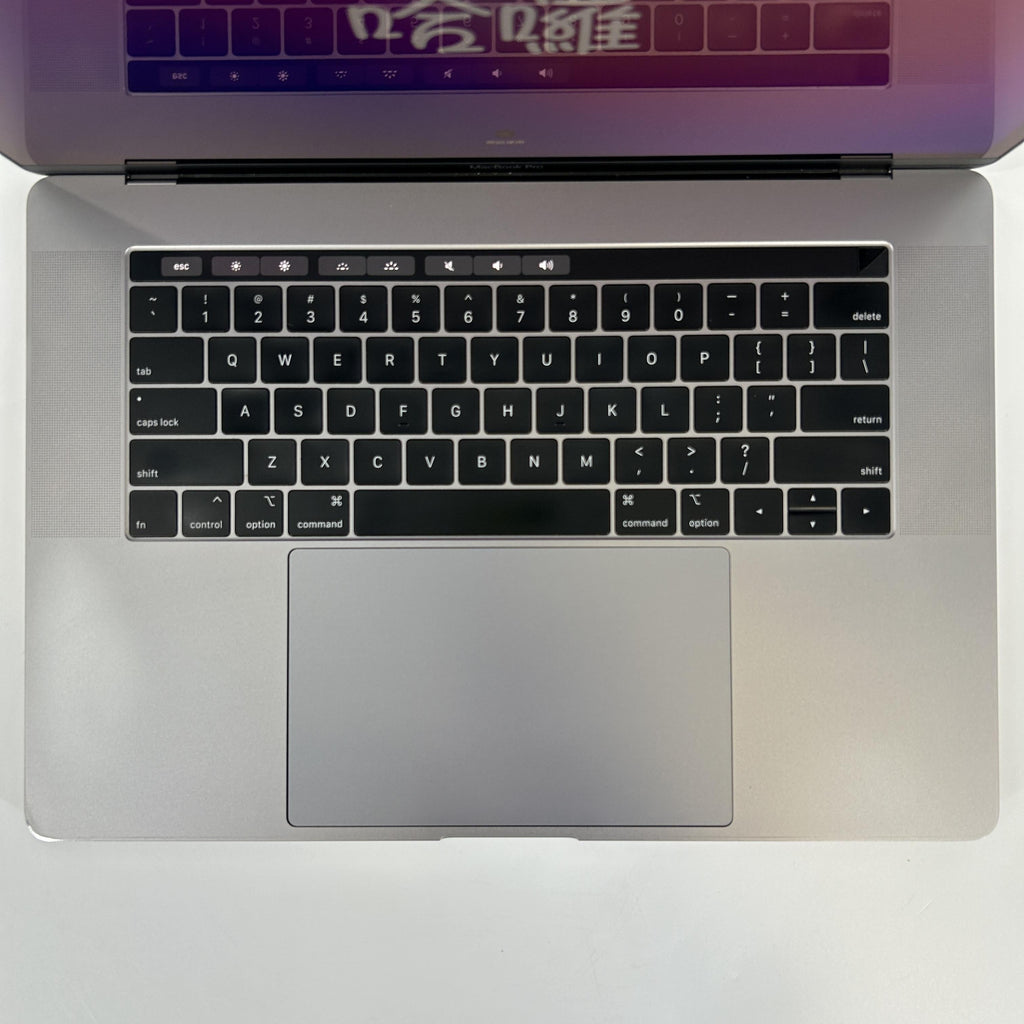 Apple MacBook Pro 15 Touch Bar 2018 Space Gray 2.9 GHz Intel Core i9 8th Gen. 32GB RAM 1TB Solid State Drive AMD Radeon Pro 560X 4 GB