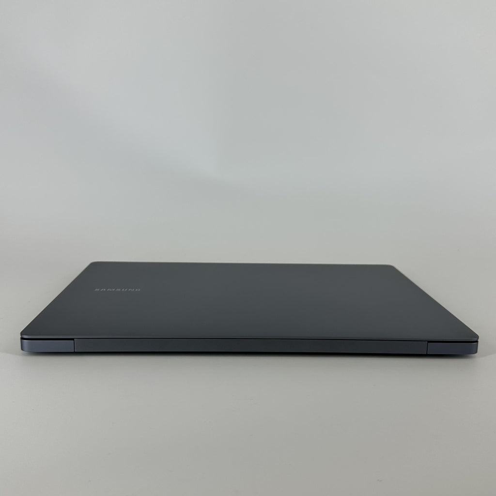 Samsung Galaxy Book4 Pro 14 Gray 3.8 GHz Intel Core Ultra 7 16GB RAM 512GB Solid State Drive