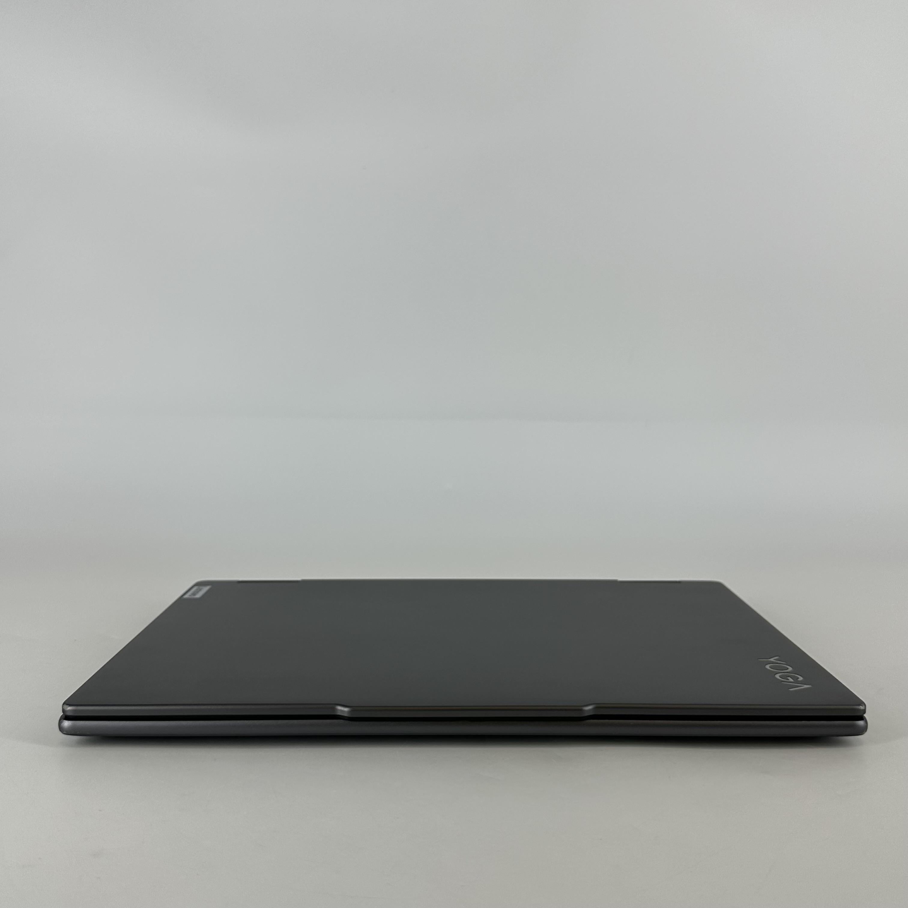 Lenovo Yoga 7i 14 Gray 1.3 GHz Intel Core i5 13th Gen. 8GB RAM 512GB Solid State Drive