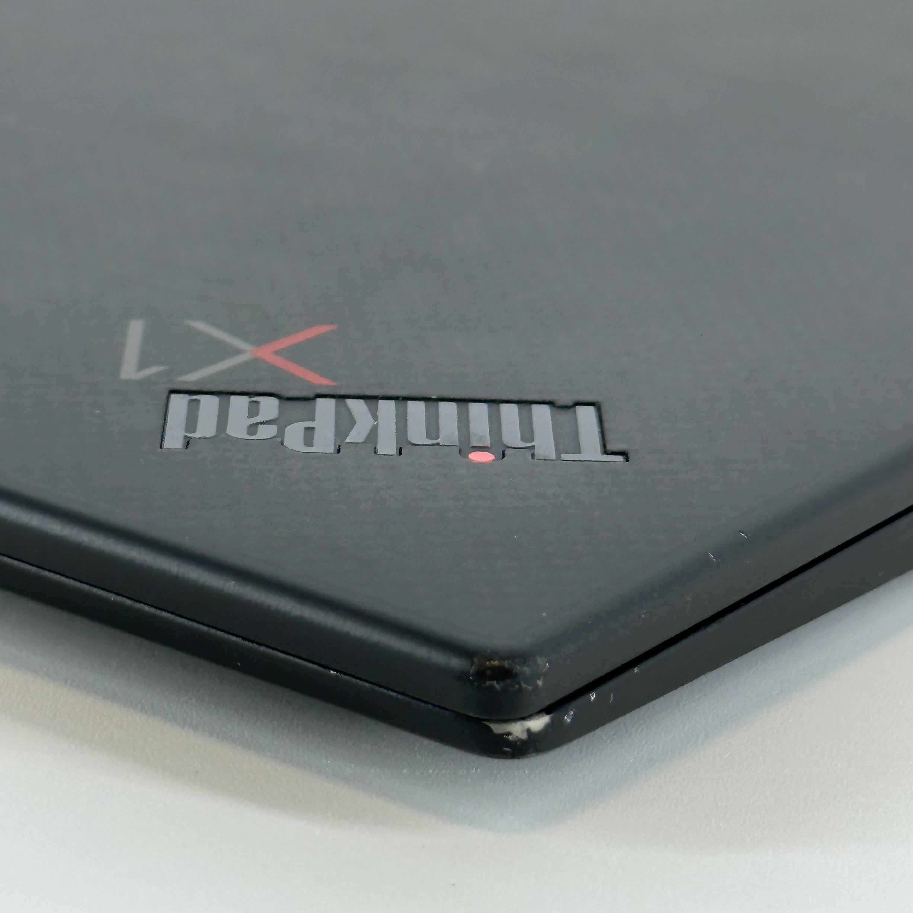Lenovo ThinkPad X1 Carbon Gen 9 14 Black 3.0 GHz Intel Core i7 11th Gen. 16GB RAM 512GB Solid State Drive