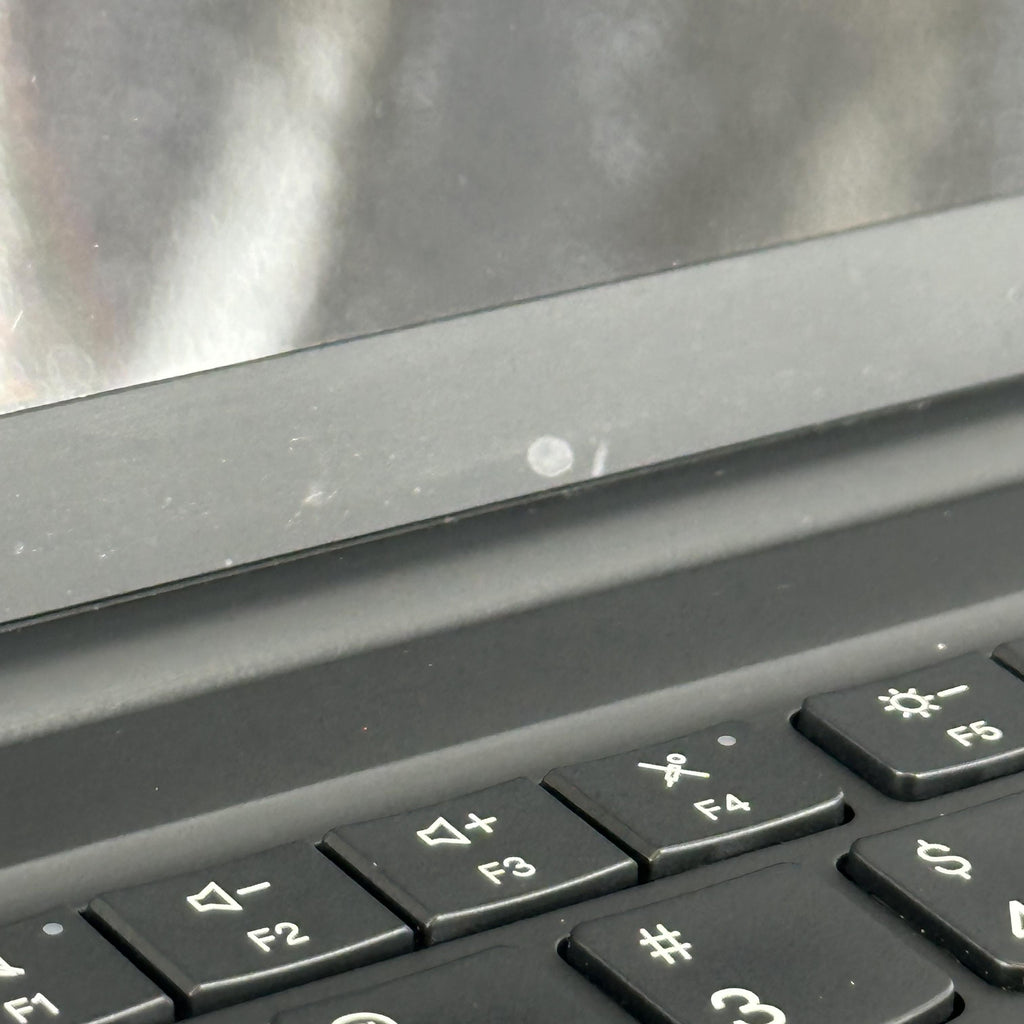 Lenovo ThinkPad X1 Carbon Gen 9 14 Black 3.0 GHz Intel Core i7 11th Gen. 16GB RAM 512GB Solid State Drive