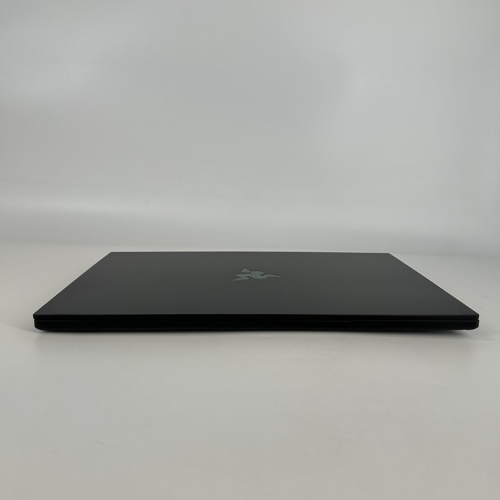 Razer Blade 16 2025 Black 2.0 GHz AMD Ryzen AI 9 HX 370 32GB RAM 4TB Solid State Drive 2TB Solid State Drive NVIDIA GeForce RTX 5090 24 GB