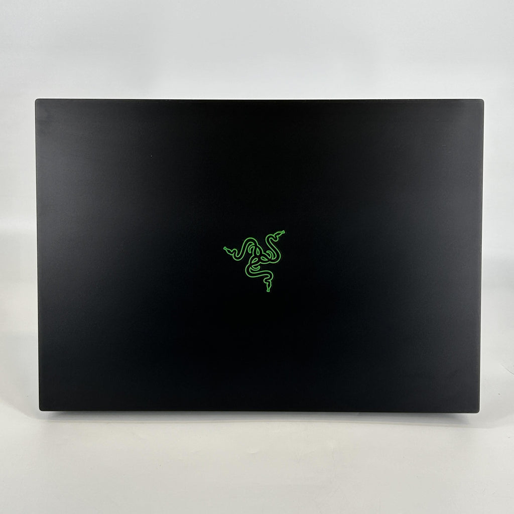 Razer Blade 16 2025 Black 2.0 GHz AMD Ryzen AI 9 HX 370 32GB RAM 4TB Solid State Drive 2TB Solid State Drive NVIDIA GeForce RTX 5090 24 GB