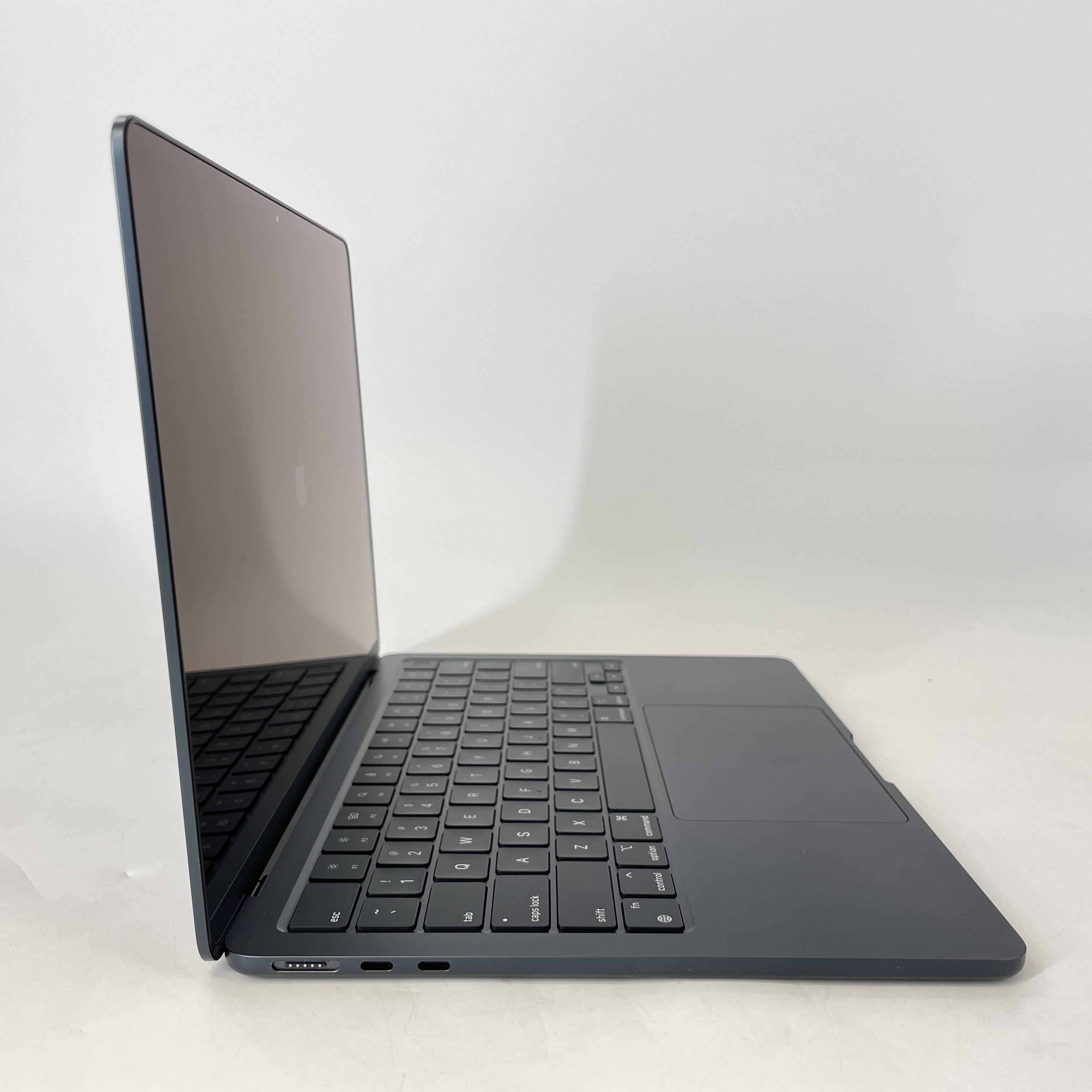 MacBook Air 13 2022 Blue 3.49 GHz M2 8-Core CPU 8GB Unified Memory 256GB Solid State Drive 8-Core GPU