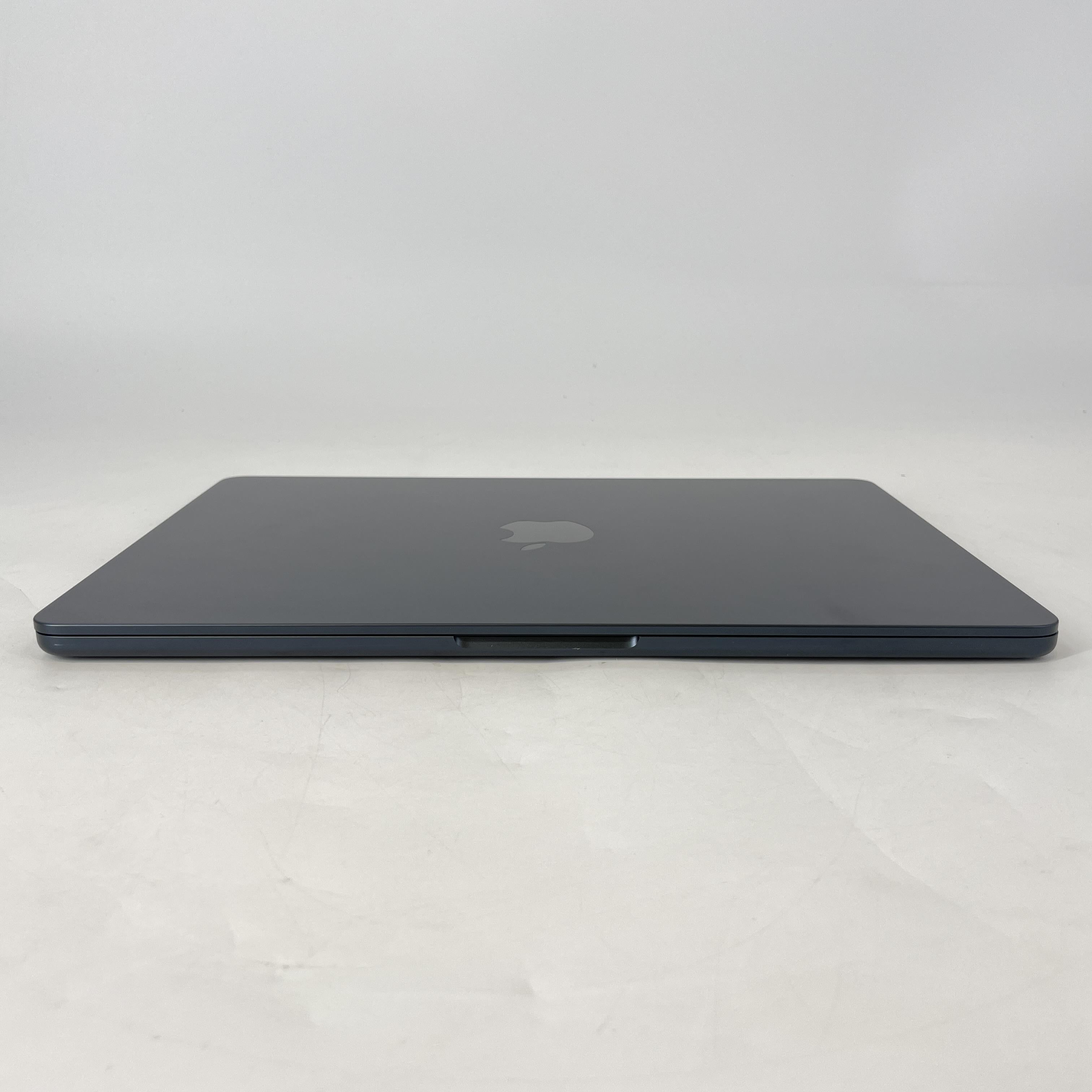 MacBook Air 13 2022 Blue 3.49 GHz M2 8-Core CPU 8GB Unified Memory 256GB Solid State Drive 8-Core GPU