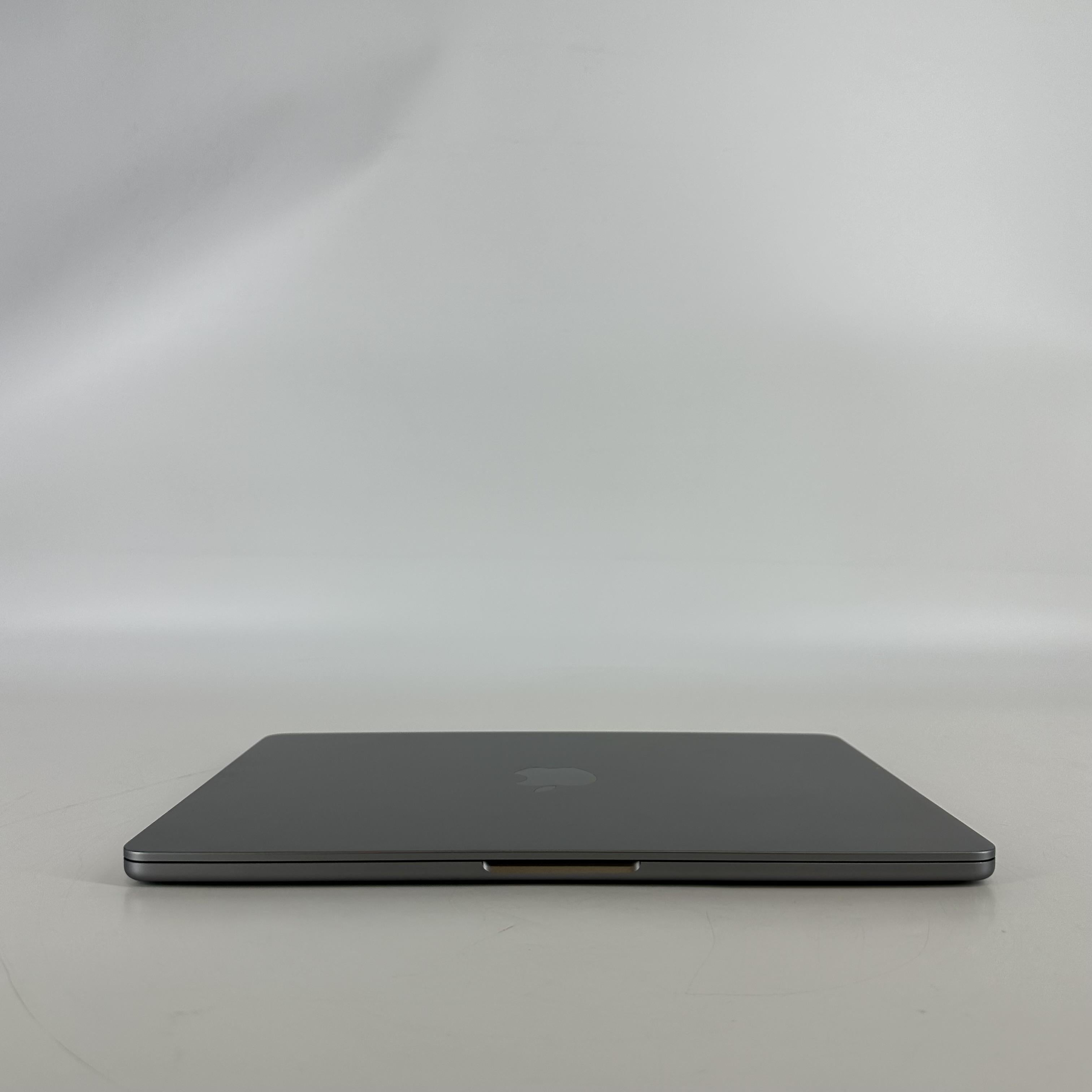 Apple MacBook Air 13 2022 Silver 3.49 GHz M2 8-Core CPU 8GB Unified Memory 256GB Solid State Drive 8-Core GPU