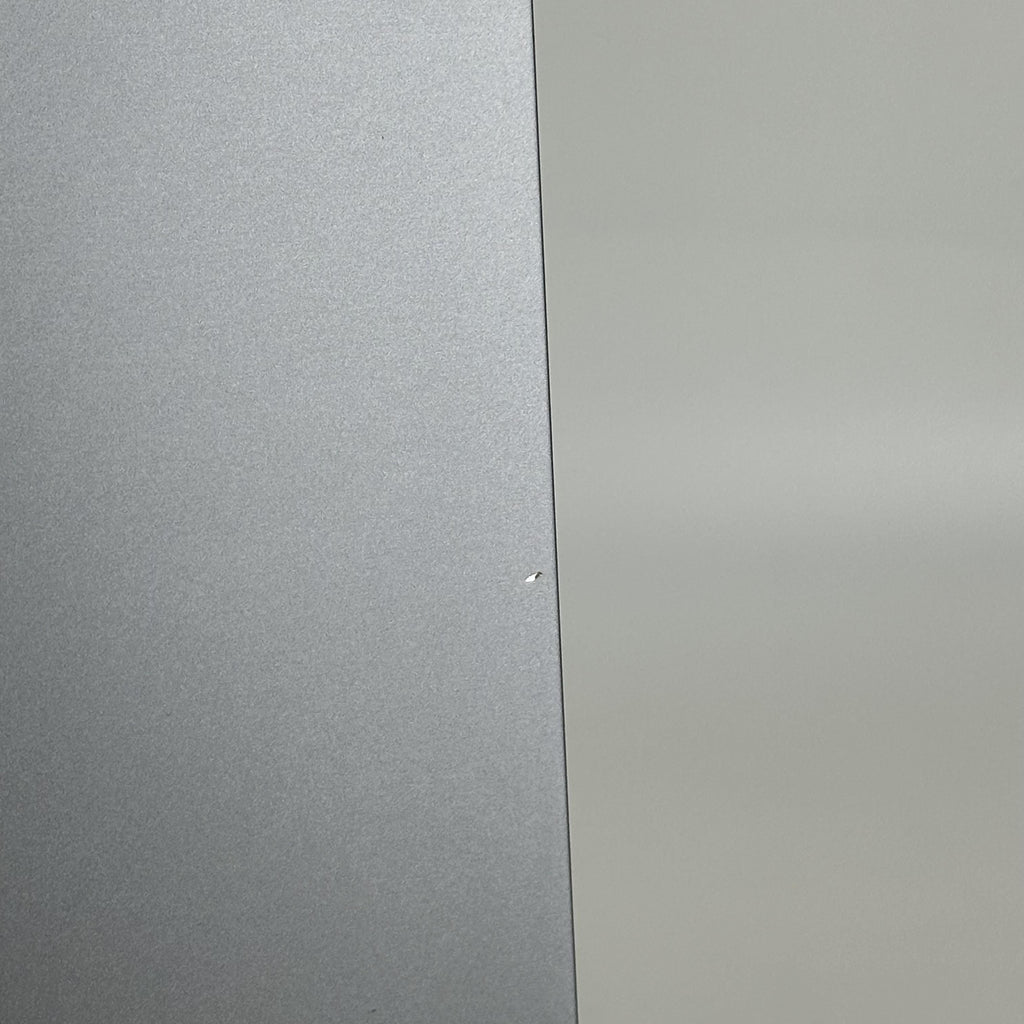 Apple MacBook Air 13 2022 Silver 3.49 GHz M2 8-Core CPU 8GB Unified Memory 256GB Solid State Drive 8-Core GPU