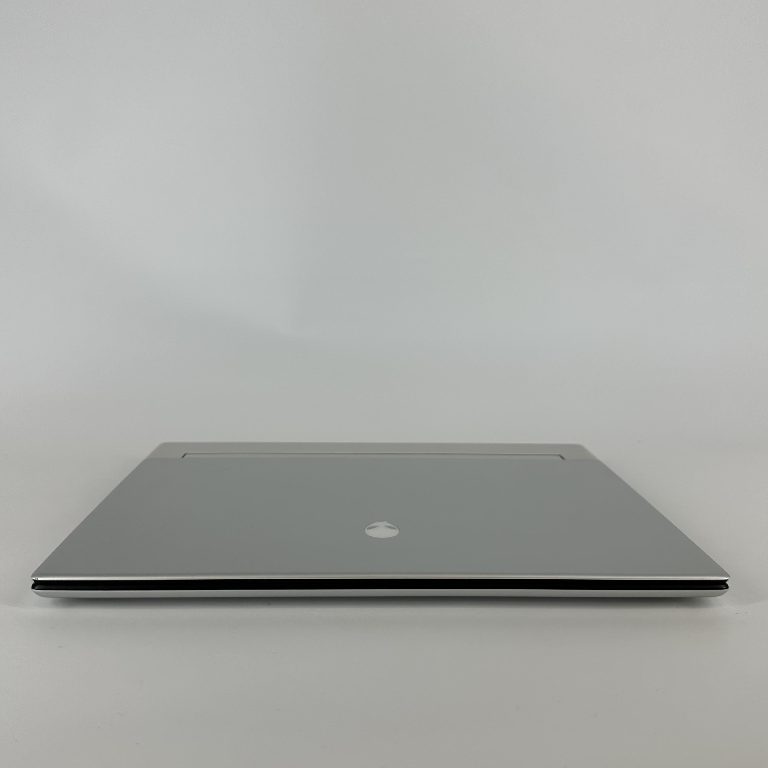 Dell Alienware X14 R2 White 2.4 GHz Intel Core i7 13th Gen. 32GB RAM 1TB Solid State Drive NVIDIA GeForce RTX 4060 8 GB