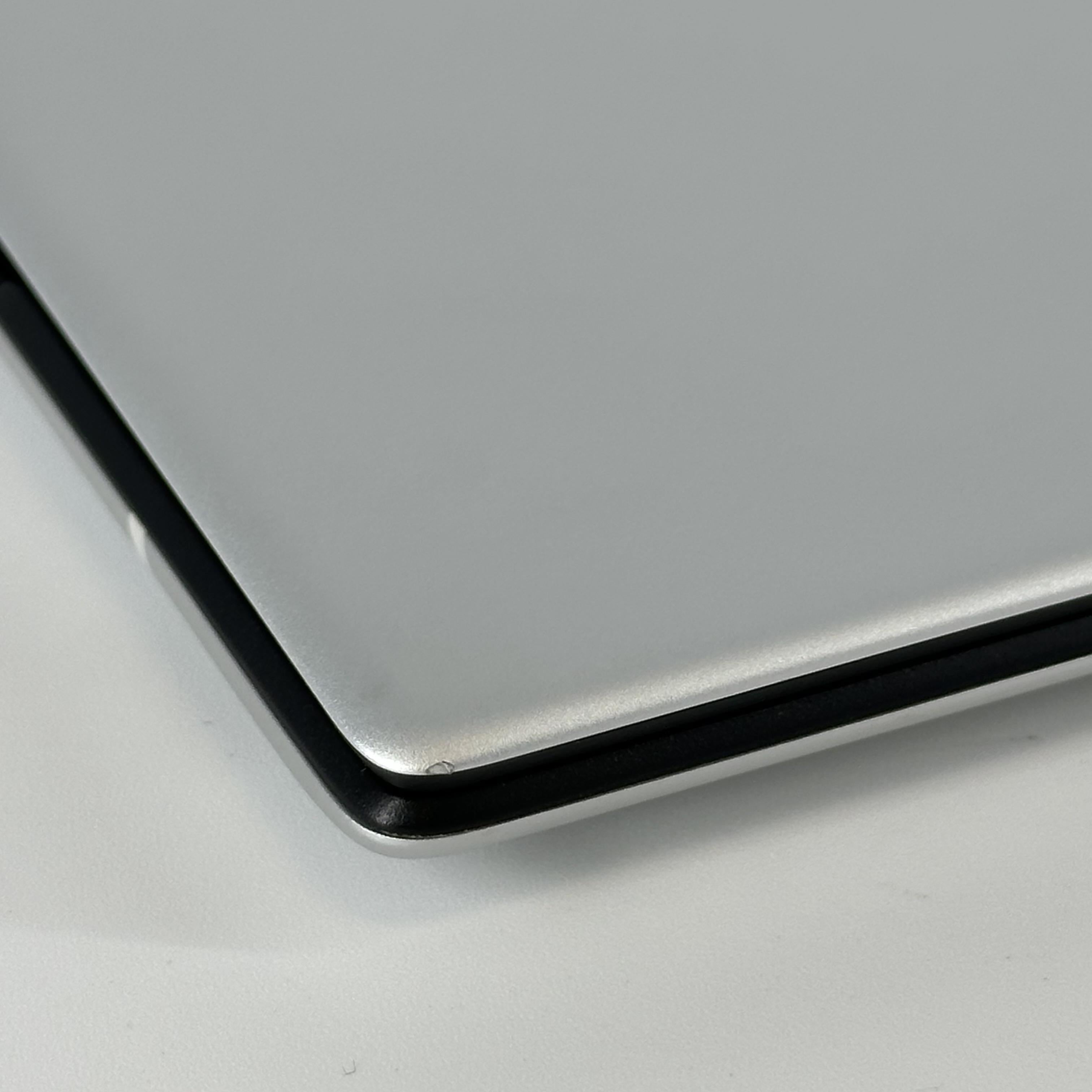 Dell Alienware X14 R2 White 2.4 GHz Intel Core i7 13th Gen. 32GB RAM 1TB Solid State Drive NVIDIA GeForce RTX 4060 8 GB
