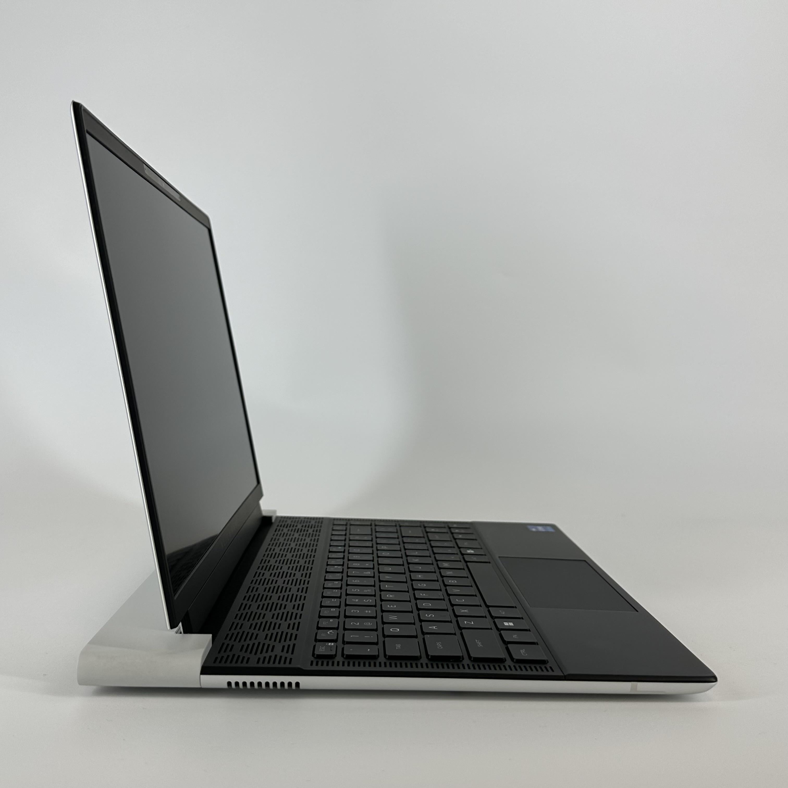 Dell Alienware X14 R2 White 2.4 GHz Intel Core i7 13th Gen. 32GB RAM 1TB Solid State Drive NVIDIA GeForce RTX 4060 8 GB
