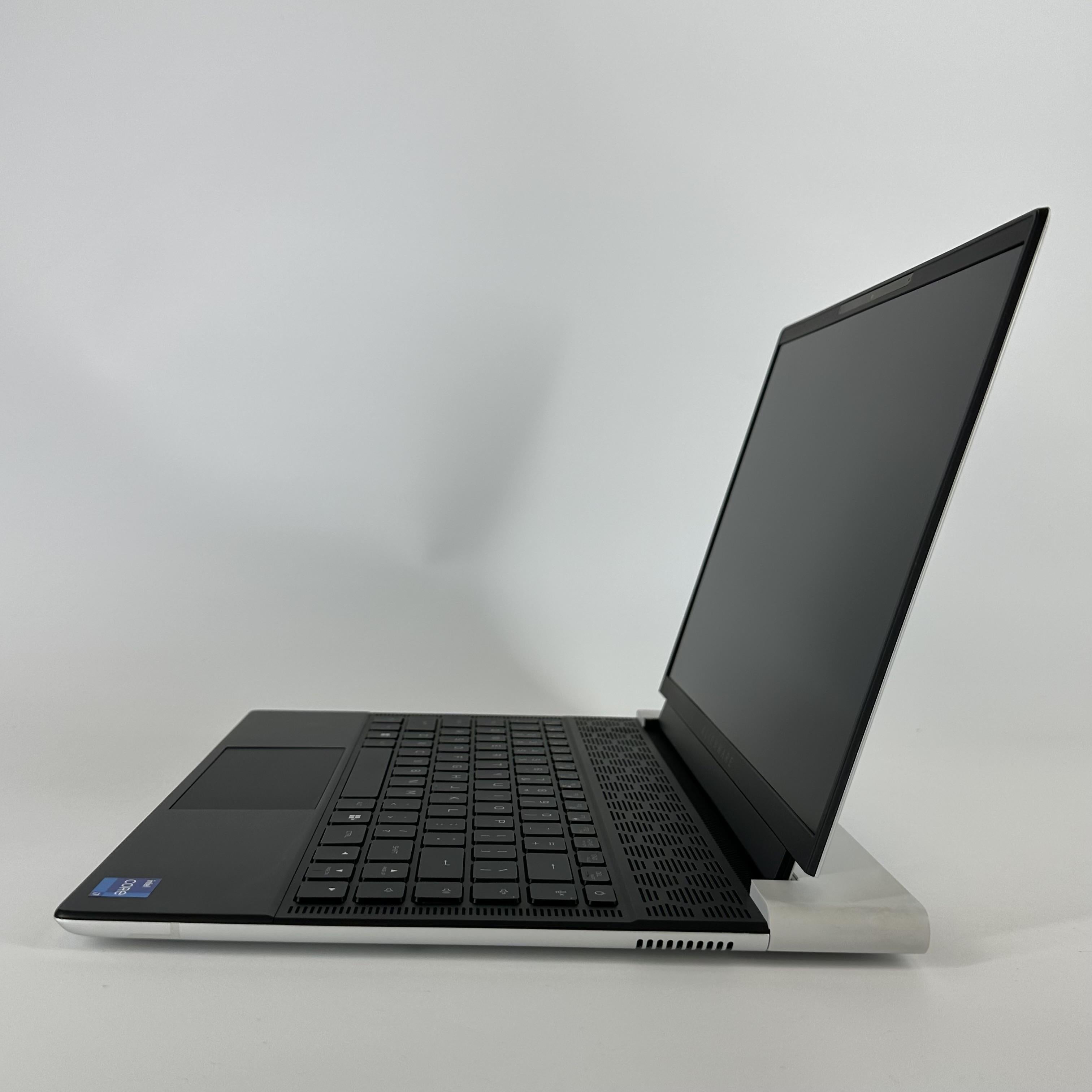 Dell Alienware X14 R2 White 2.4 GHz Intel Core i7 13th Gen. 32GB RAM 1TB Solid State Drive NVIDIA GeForce RTX 4060 8 GB