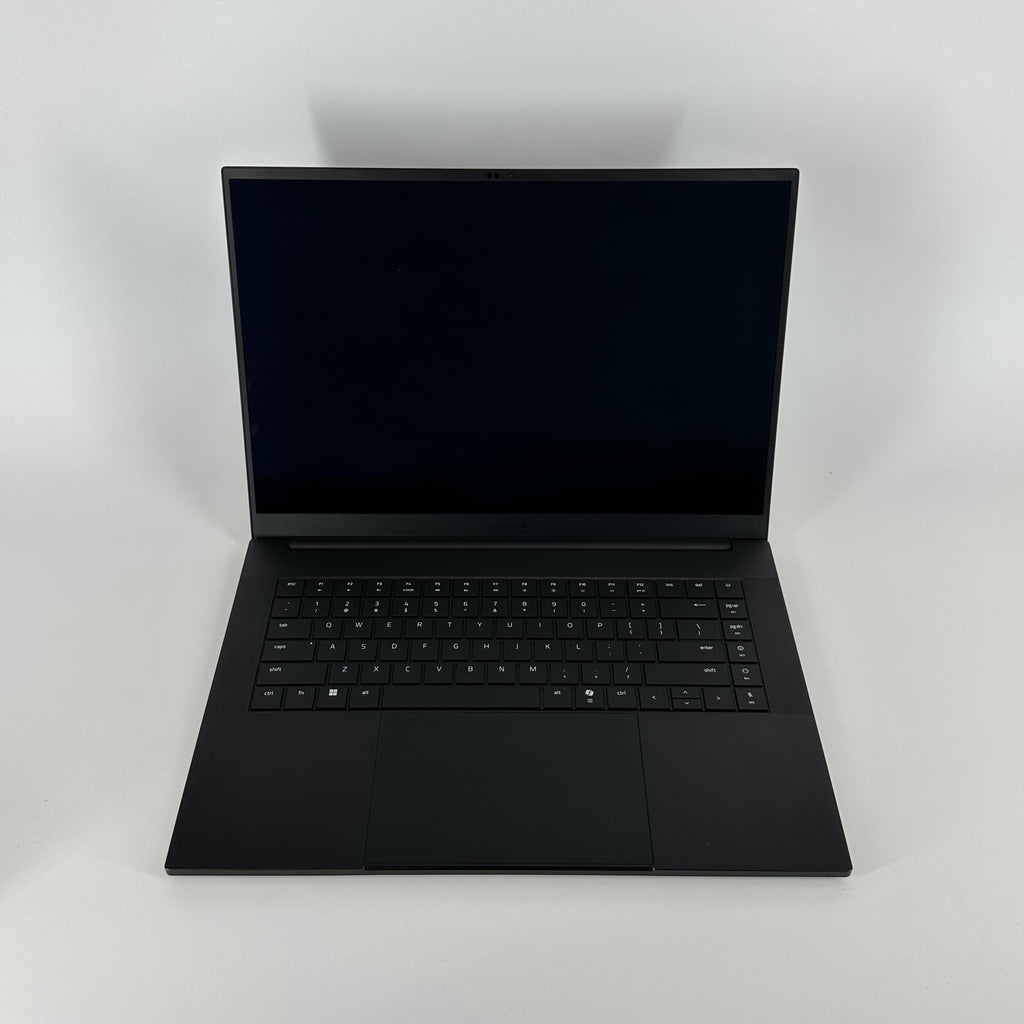Razer Blade 16 2025 Black 2.0 GHz AMD Ryzen AI 9 365 32GB RAM 1TB Solid State Drive NVIDIA GeForce RTX 5070 Ti 12 GB