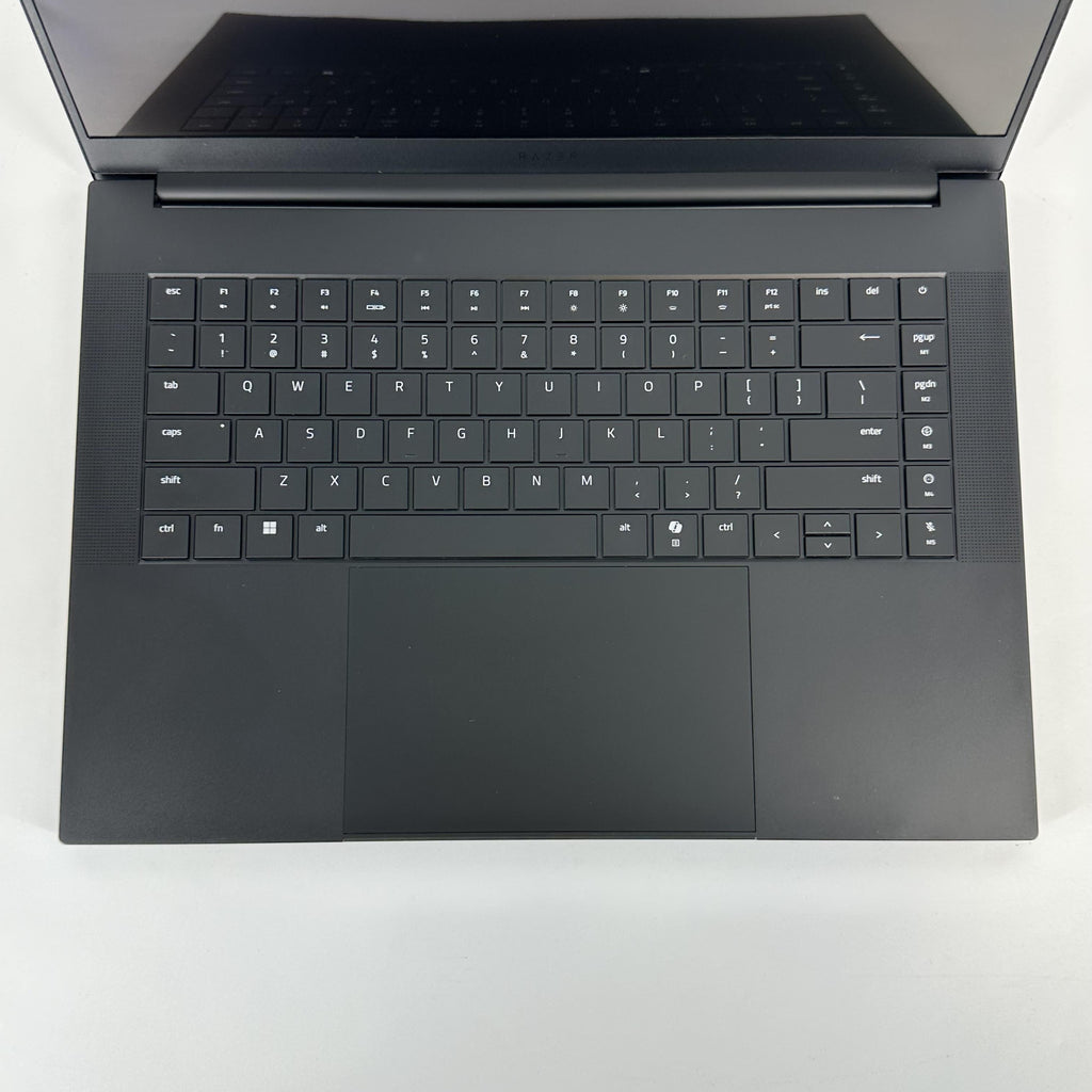 Razer Blade 16 2025 Black 2.0 GHz AMD Ryzen AI 9 365 32GB RAM 1TB Solid State Drive NVIDIA GeForce RTX 5070 Ti 12 GB