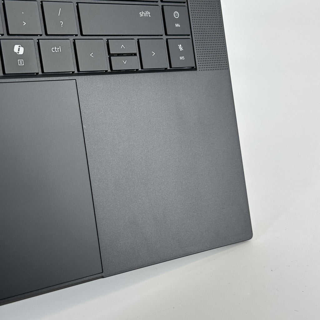 Razer Blade 16 2025 Black 2.0 GHz AMD Ryzen AI 9 365 32GB RAM 1TB Solid State Drive NVIDIA GeForce RTX 5070 Ti 12 GB