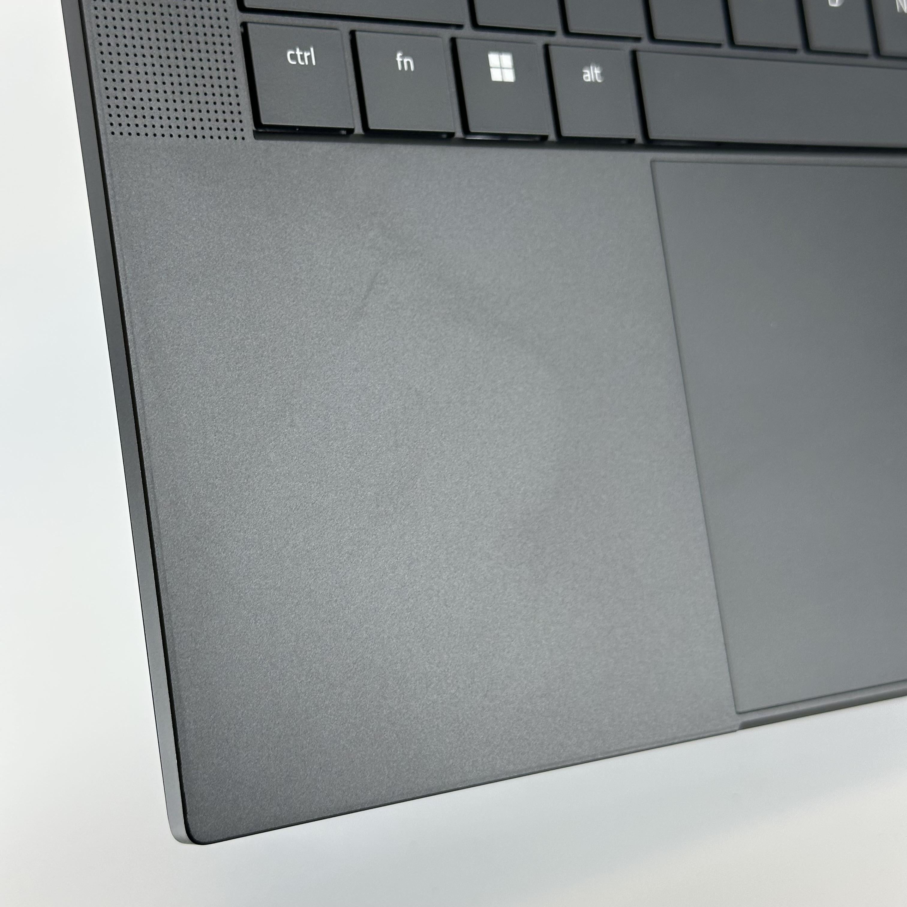 Razer Blade 16 2025 Black 2.0 GHz AMD Ryzen AI 9 365 32GB RAM 1TB Solid State Drive NVIDIA GeForce RTX 5070 Ti 12 GB