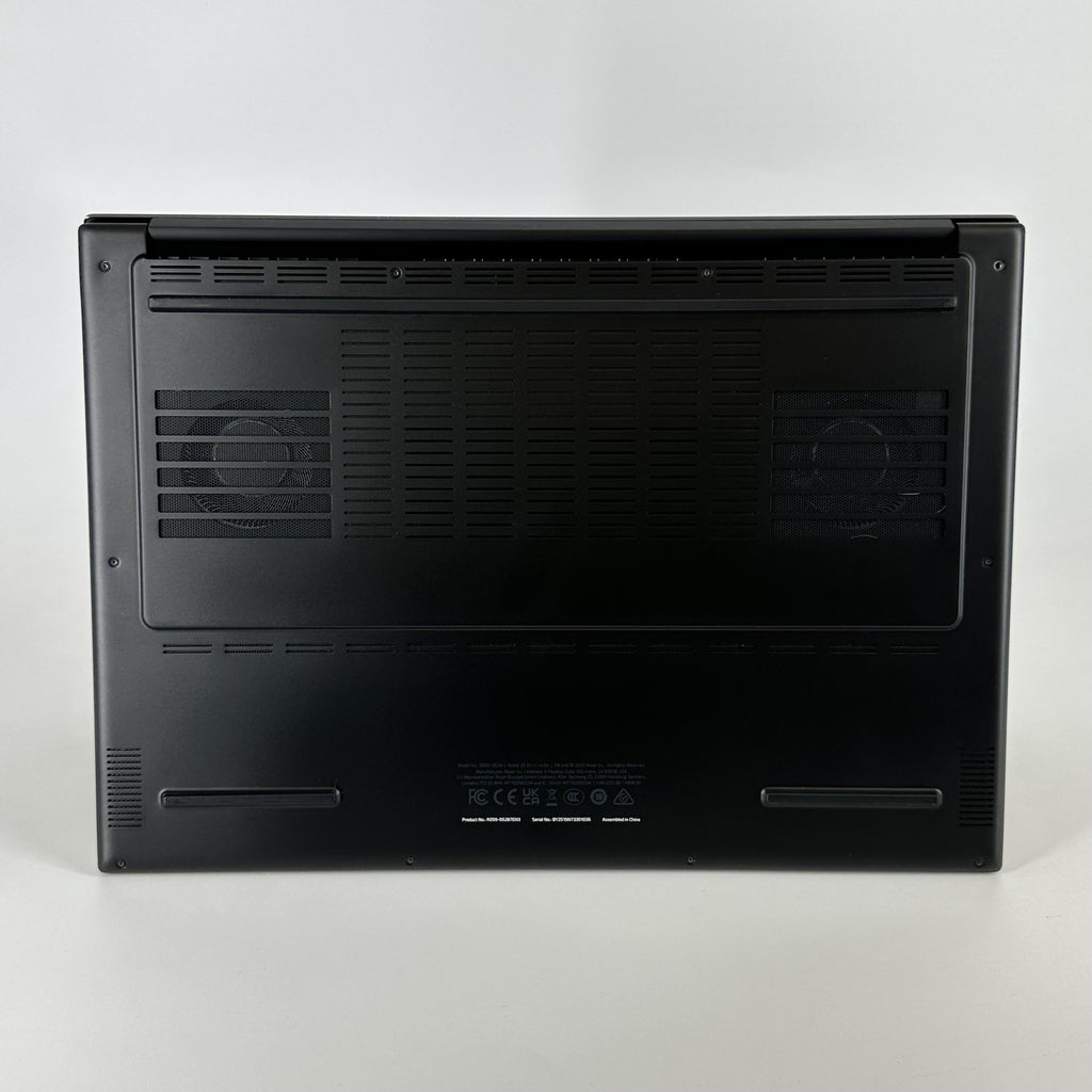 Razer Blade 16 2025 Black 2.0 GHz AMD Ryzen AI 9 365 32GB RAM 1TB Solid State Drive NVIDIA GeForce RTX 5070 Ti 12 GB
