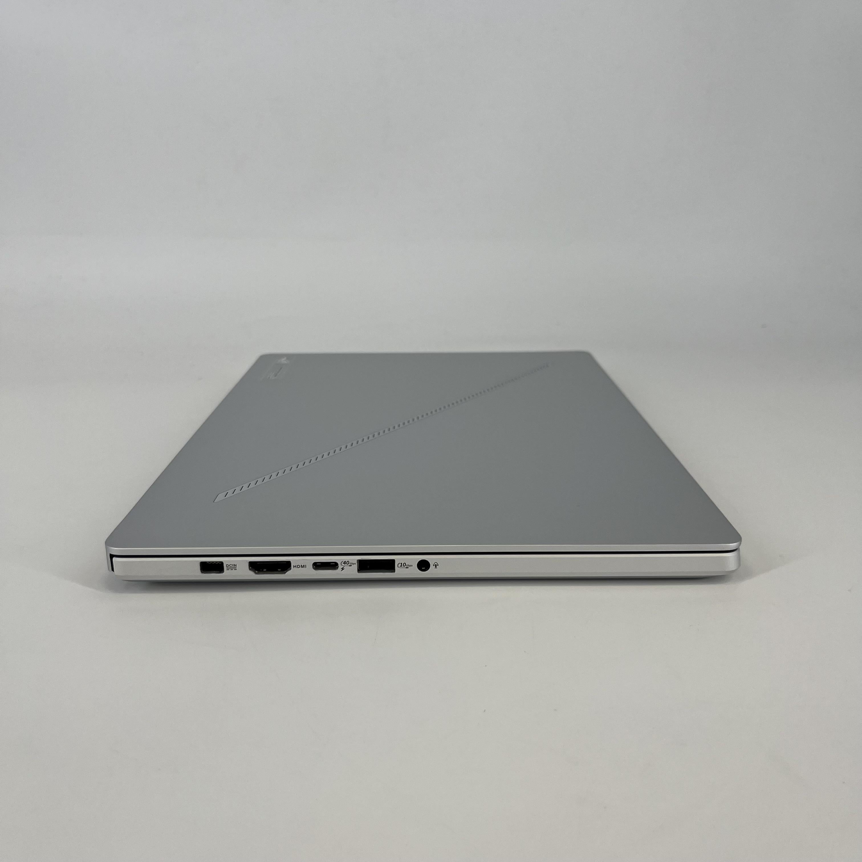 Asus ROG Zephyrus G14 GA403 14 White 4.0 GHz AMD Ryzen 9 8945HS 16GB RAM 1TB Solid State Drive NVIDIA GeForce RTX 4060 8 GB