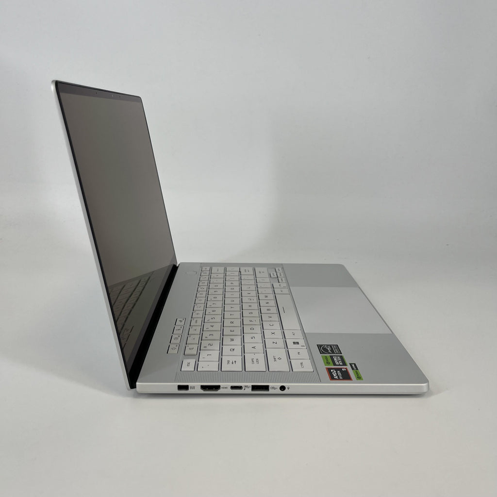 Asus ROG Zephyrus G14 GA403 14 White 4.0 GHz AMD Ryzen 9 8945HS 16GB RAM 1TB Solid State Drive NVIDIA GeForce RTX 4060 8 GB