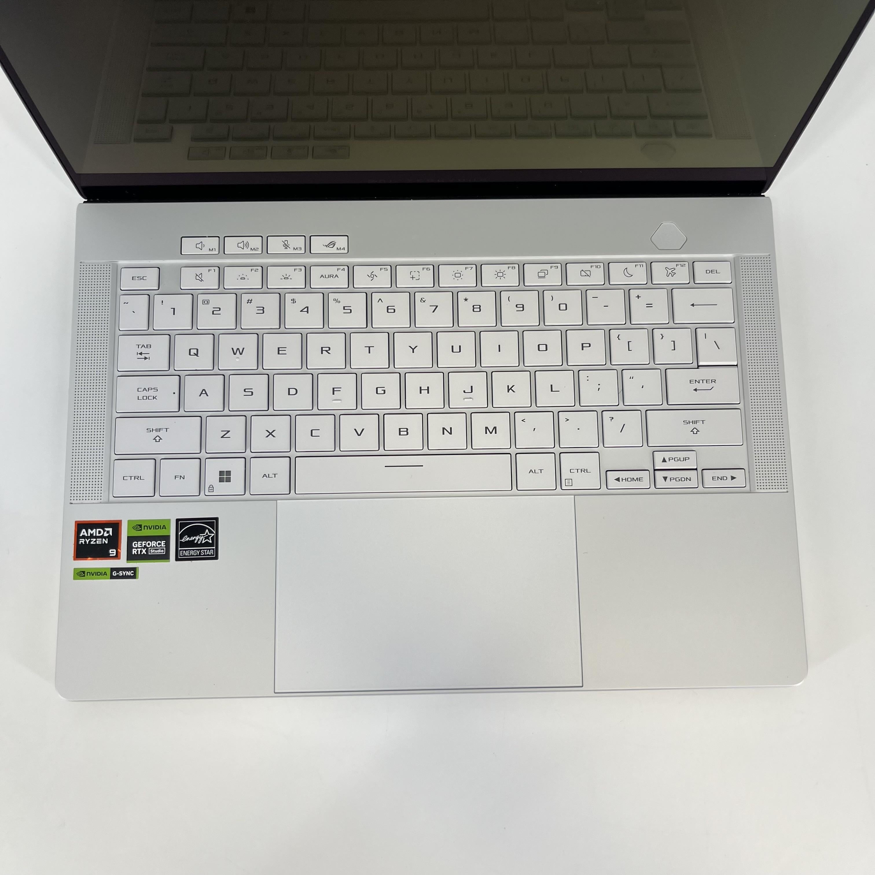 Asus ROG Zephyrus G14 GA403 14 White 4.0 GHz AMD Ryzen 9 8945HS 16GB RAM 1TB Solid State Drive NVIDIA GeForce RTX 4060 8 GB