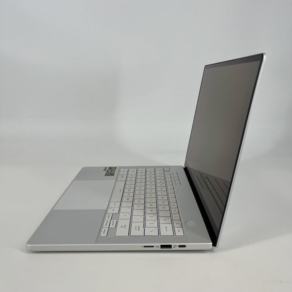 Asus ROG Zephyrus G14 GA403 14 White 4.0 GHz AMD Ryzen 9 8945HS 16GB RAM 1TB Solid State Drive NVIDIA GeForce RTX 4060 8 GB