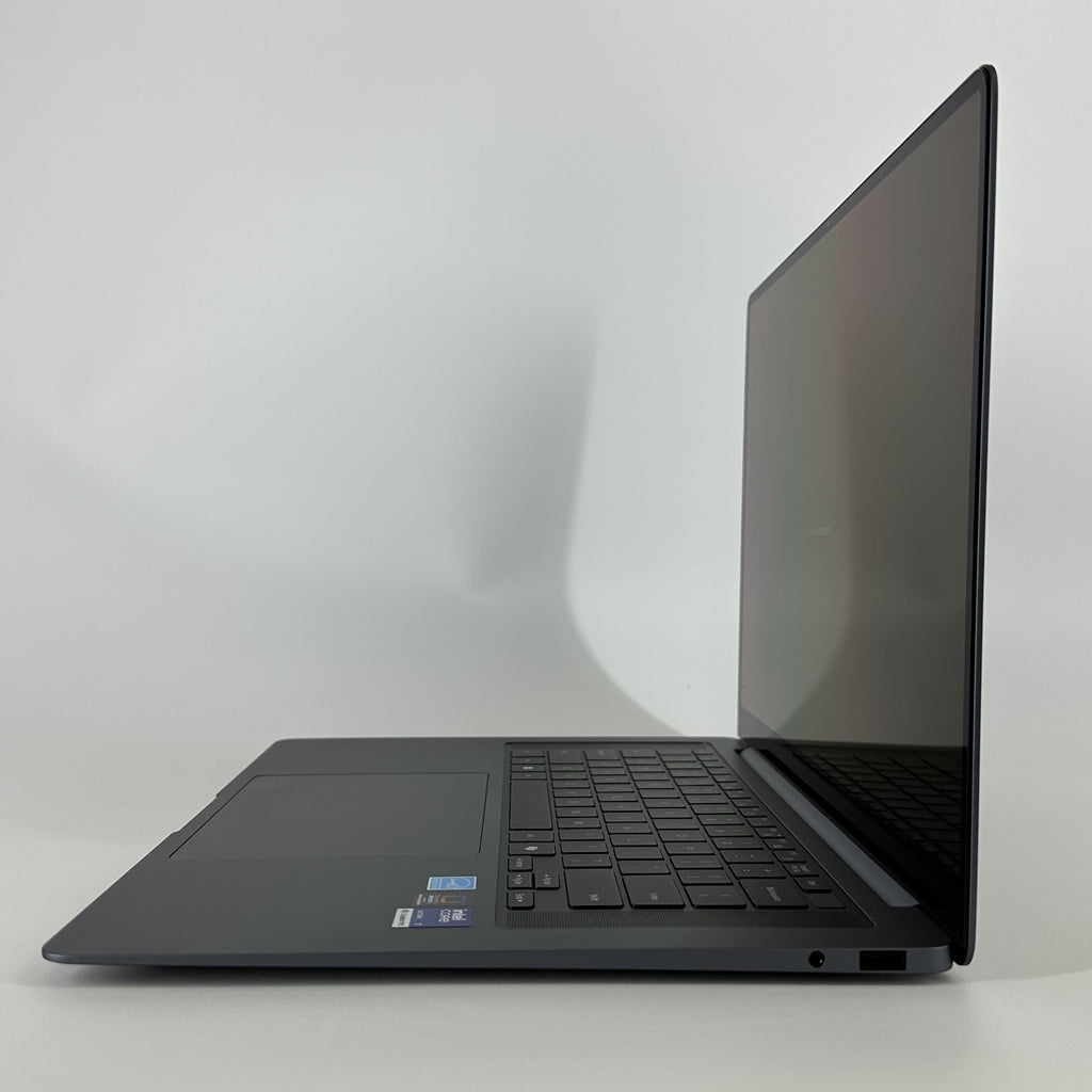 Samsung Galaxy Book6 Pro 16 Gray Blue 1.9 GHz Intel Core Ultra 7 Series 3 16GB RAM 1TB Solid State Drive