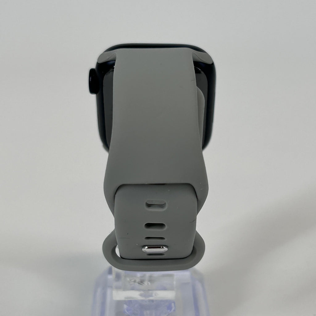 Apple Watch (Series 8) 41mm Space Black Unlocked 32GB
