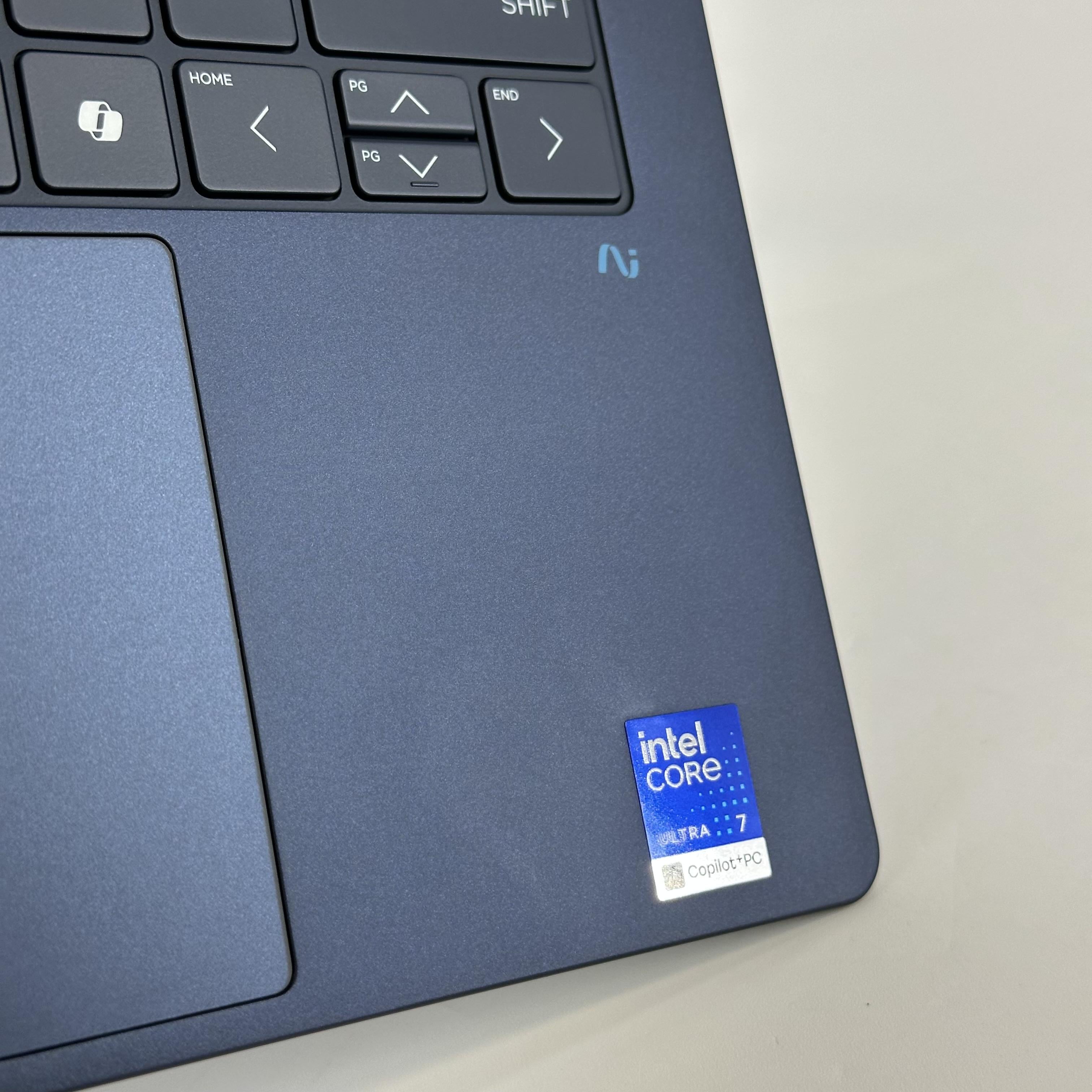 HP Elitebook Ultra G1i 14 Atmospheric Blue 2.2 GHz Intel Core Ultra 7 Series 2 32GB RAM 512GB Solid State Drive