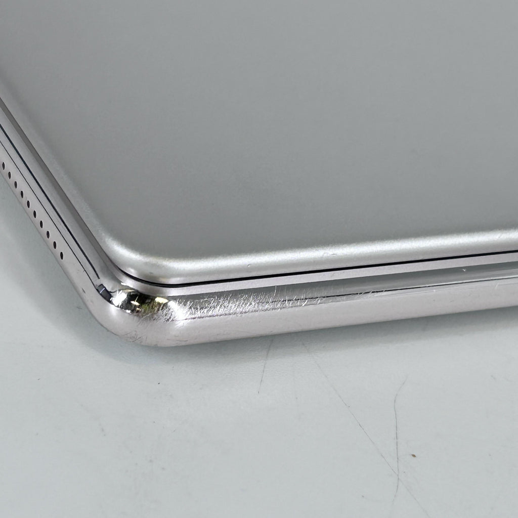 Lenovo Yoga 9i 14 Gold 2.2 GHz Intel Core i7 13th Gen. 16GB RAM 512GB Solid State Drive
