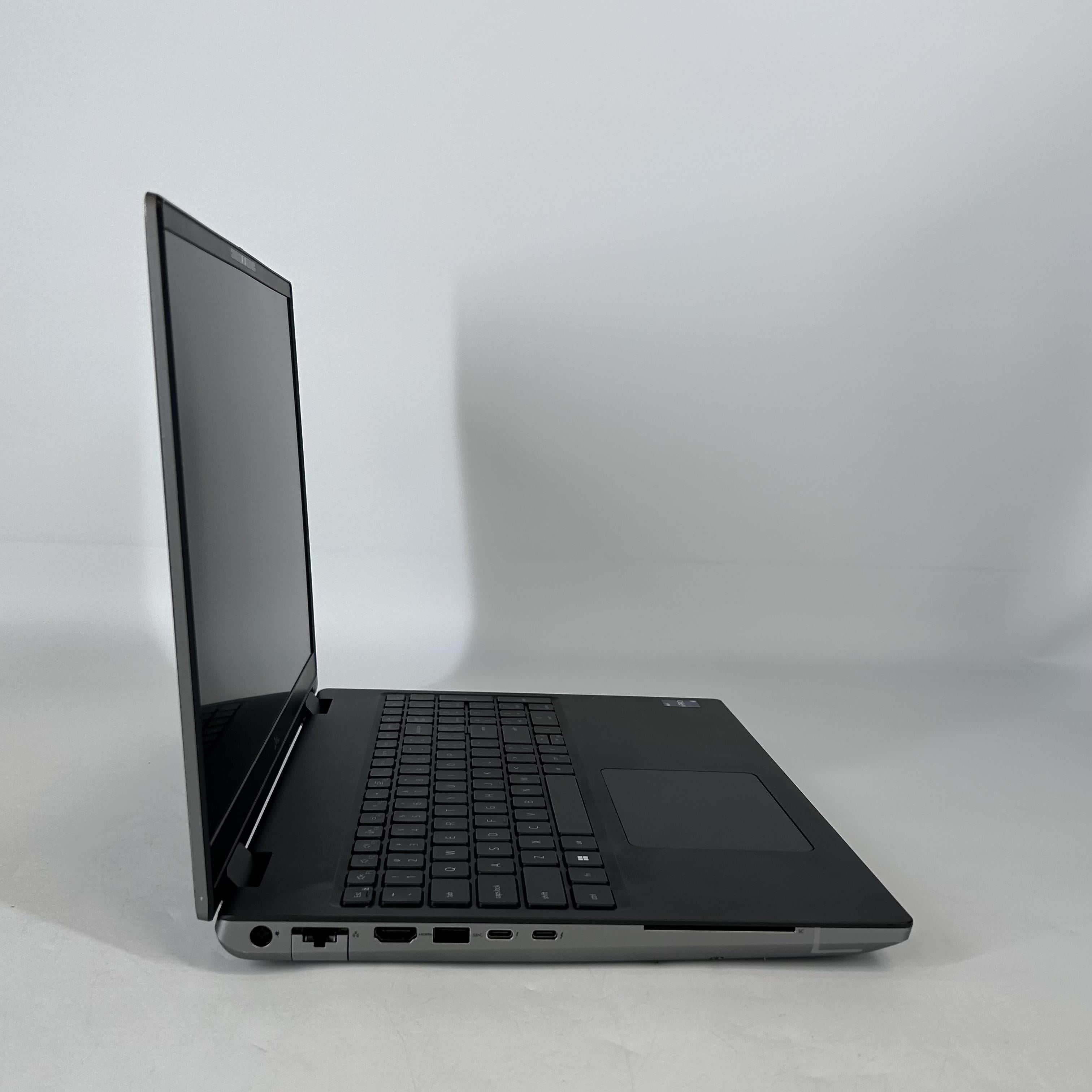 Dell Precision 7680 16 Gray 2.2 GHz Intel Core i9 13th Gen. 64GB RAM 1TB Solid State Drive NVIDIA RTX 3500 Ada 12 GB