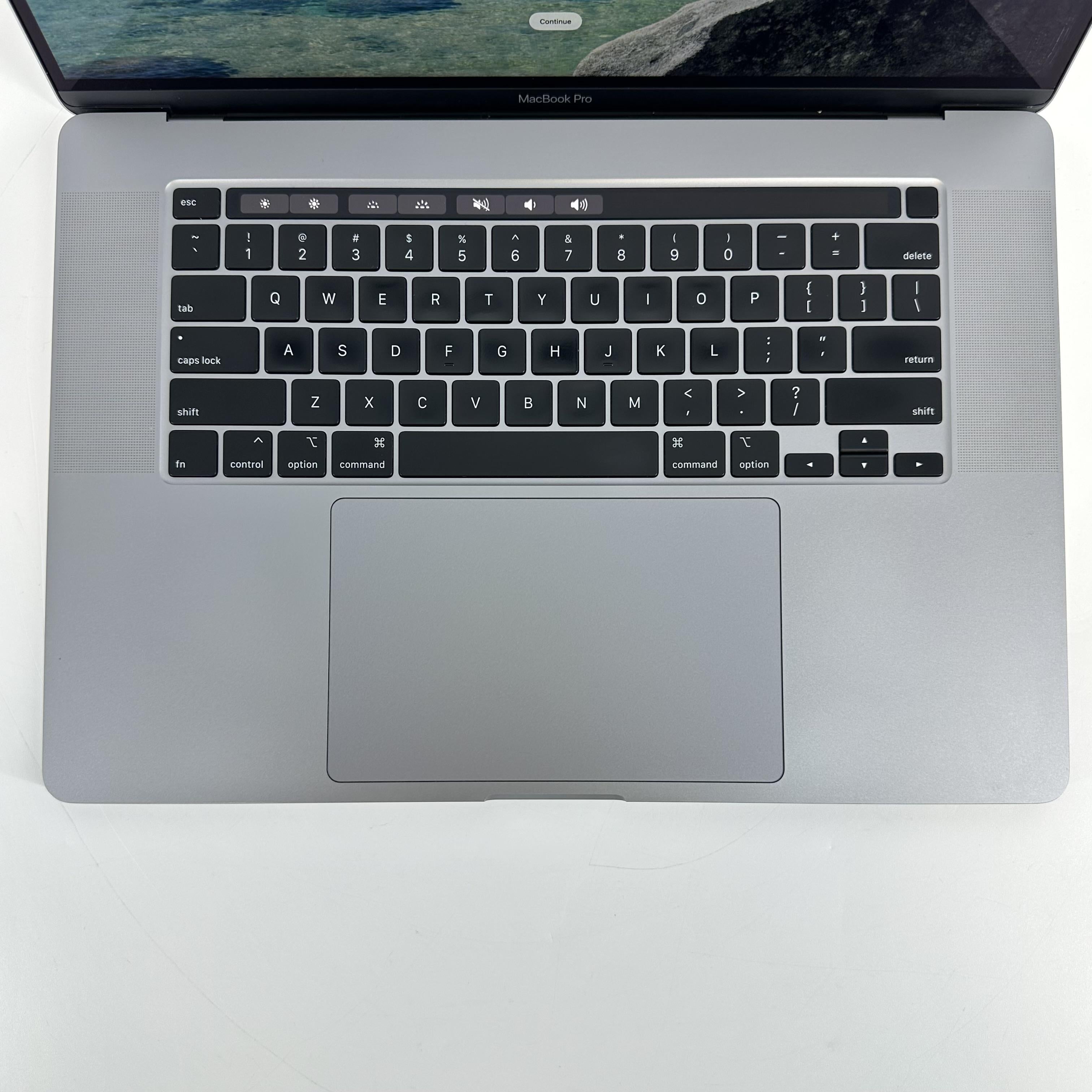 Apple MacBook Pro 16 Touch Bar 2019 Space Gray 2.3 GHz Intel Core i9 9th Gen. 32GB RAM 1TB Solid State Drive AMD Radeon Pro 5500M 8 GB