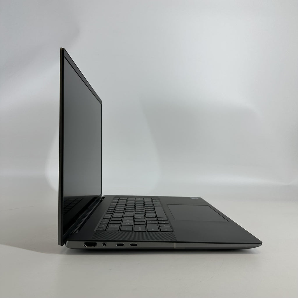 Dell Precision 5690 16 Gray 2.5 GHz Intel Core Ultra 9 64GB RAM 2TB Solid State Drive NVIDIA RTX 5000 Ada 16 GB