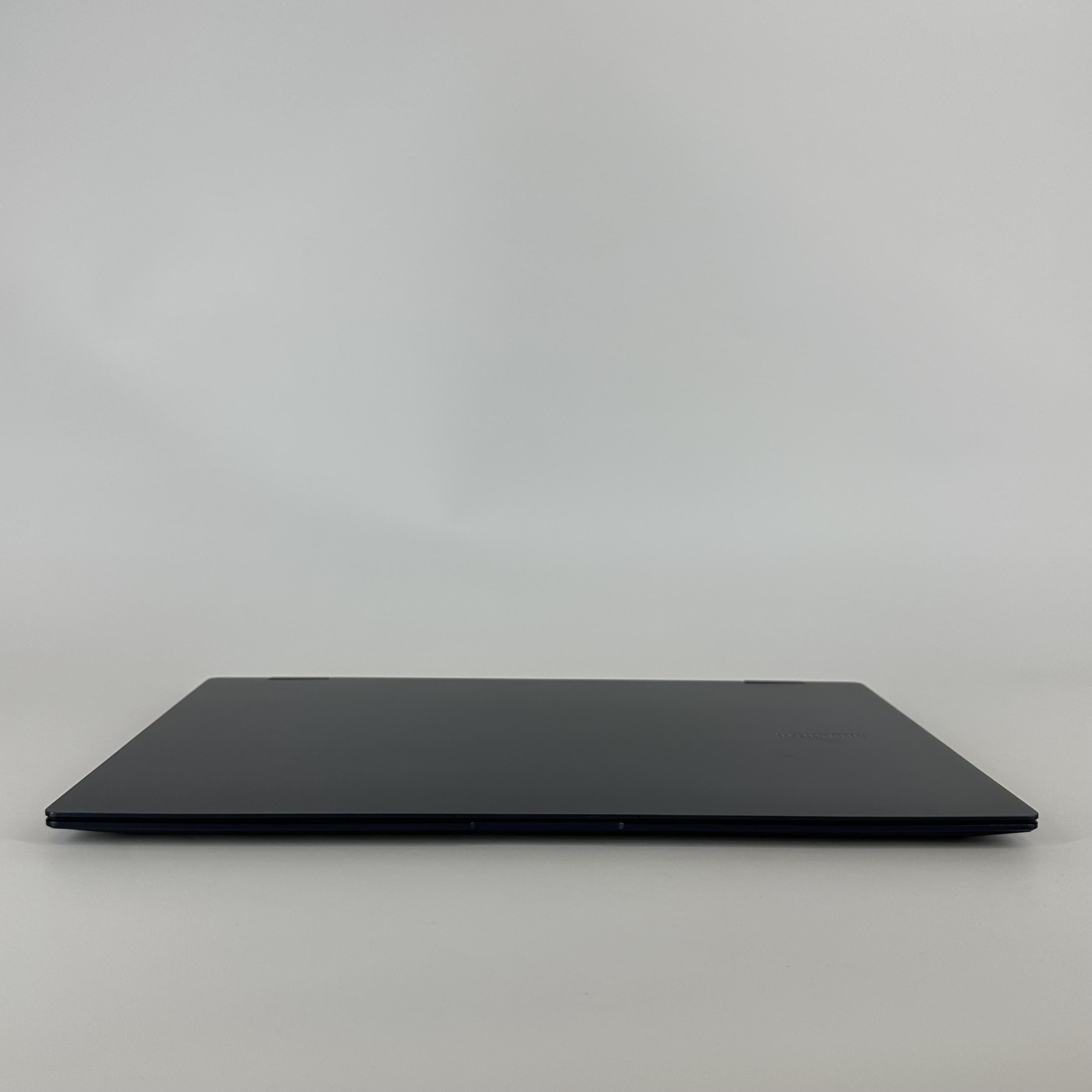 Samsung Galaxy Book Pro 360 15.6 Blue 2.8 GHz Intel Core i7 11th Gen. 8GB RAM 512GB Solid State Drive