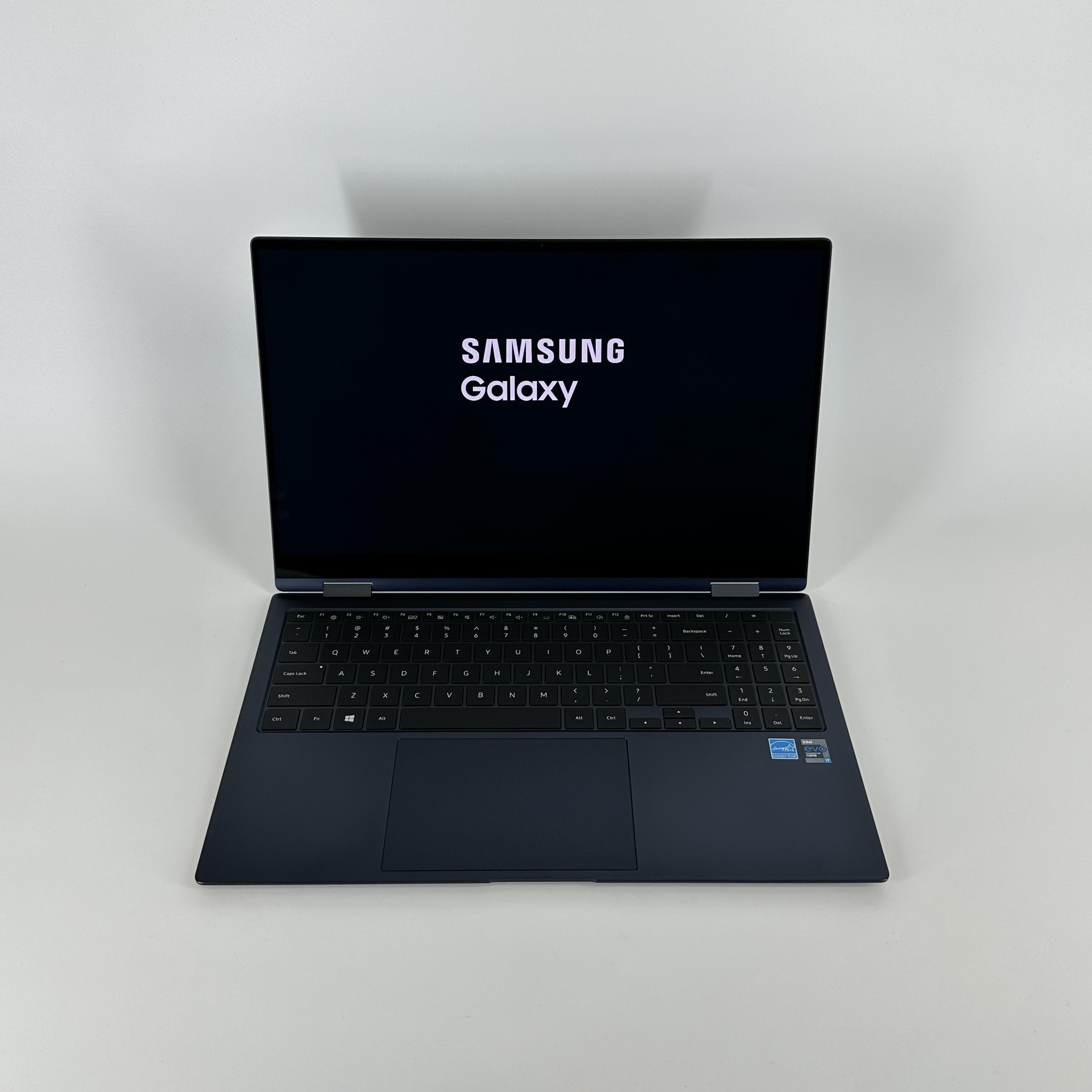 Samsung Galaxy Book Pro 360 15.6 Blue 2.8 GHz Intel Core i7 11th Gen. 8GB RAM 512GB Solid State Drive