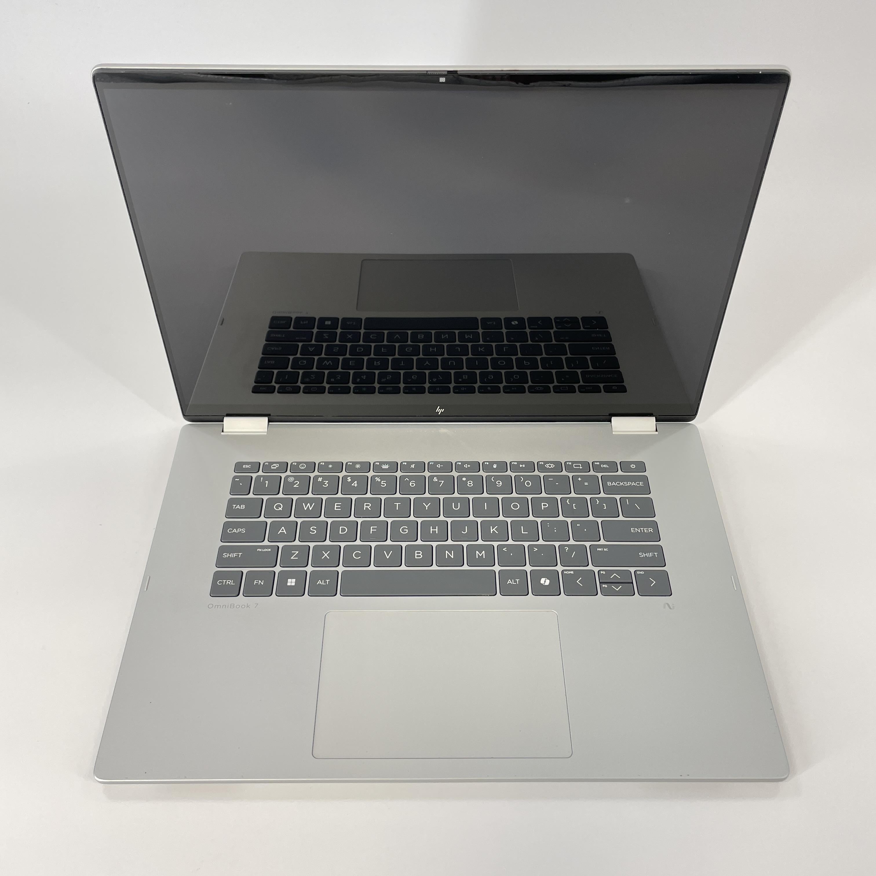 HP OmniBook 7 Flip 17 Silver 2.2 GHz Intel Core Ultra 7 Series 2 16GB RAM 512GB Solid State Drive
