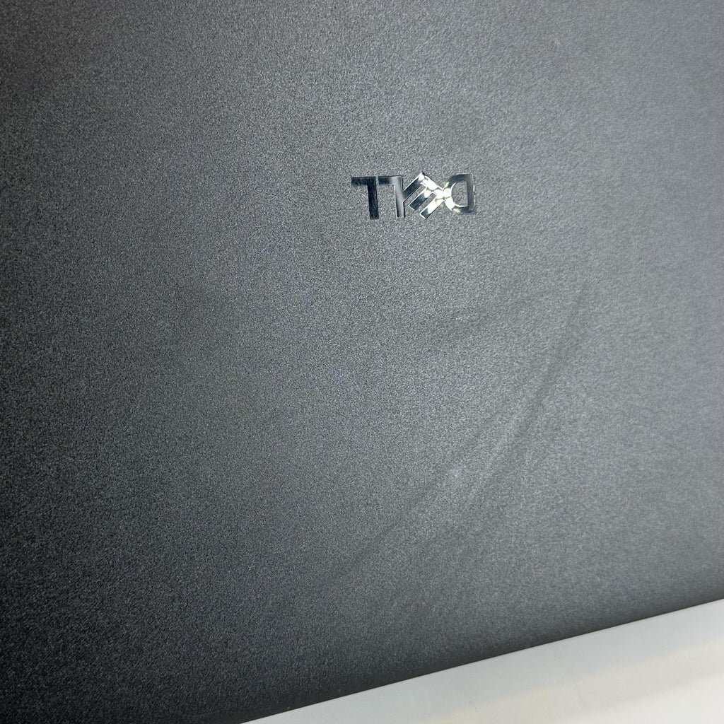 Dell 16 DC16250 Black 1.8 GHz Intel Core 7 16GB RAM 1TB Solid State Drive