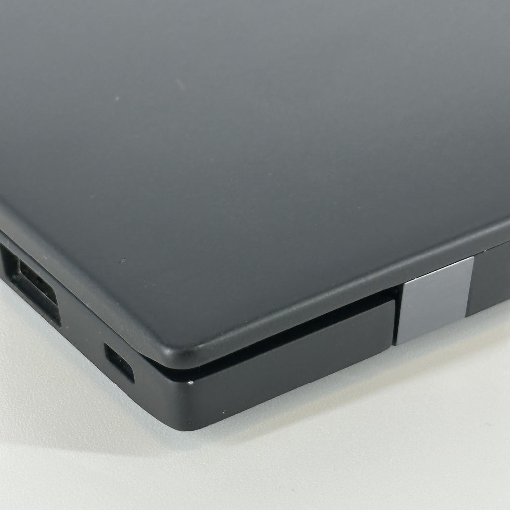 Lenovo ThinkPad X1 Carbon Gen 9 14 Black 2.6 GHz Intel Core i5 11th Gen. 8GB RAM 256GB Solid State Drive