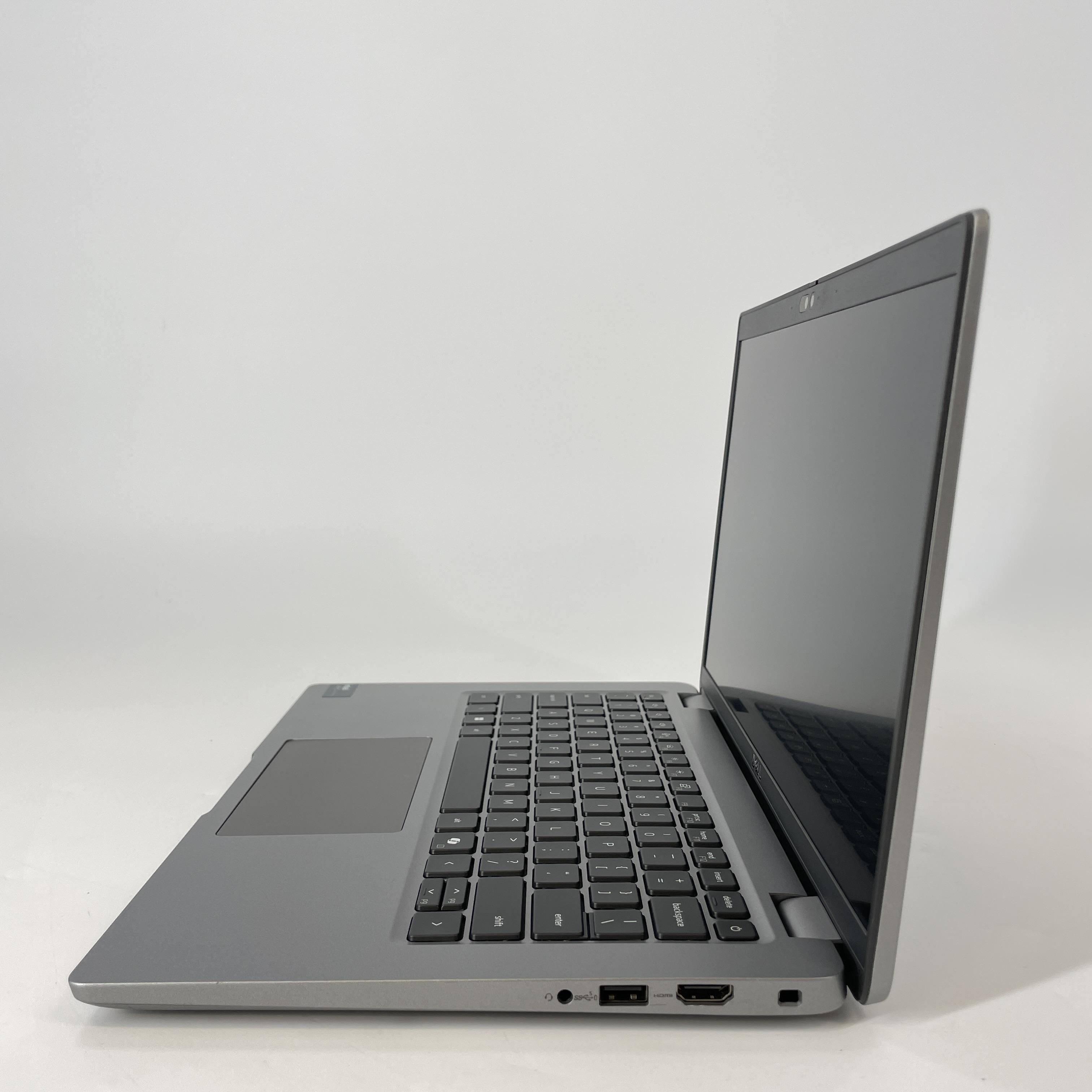Dell Latitude 5450 14 Gray 1.7 GHz Intel Core Ultra 7 16GB RAM 512GB Solid State Drive