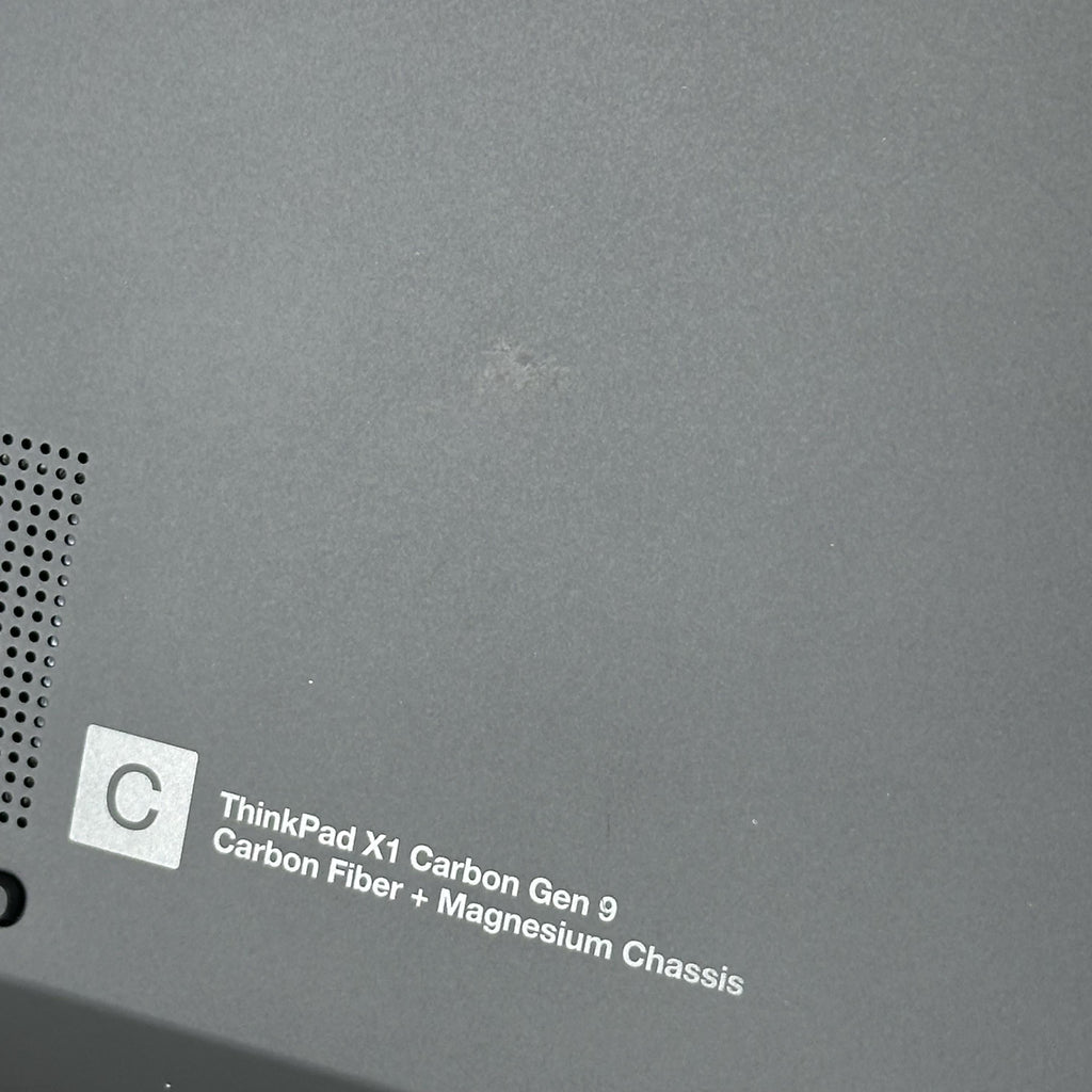 Lenovo ThinkPad X1 Carbon Gen 9 14 Black 2.6 GHz Intel Core i5 11th Gen. 8GB RAM 256GB Solid State Drive