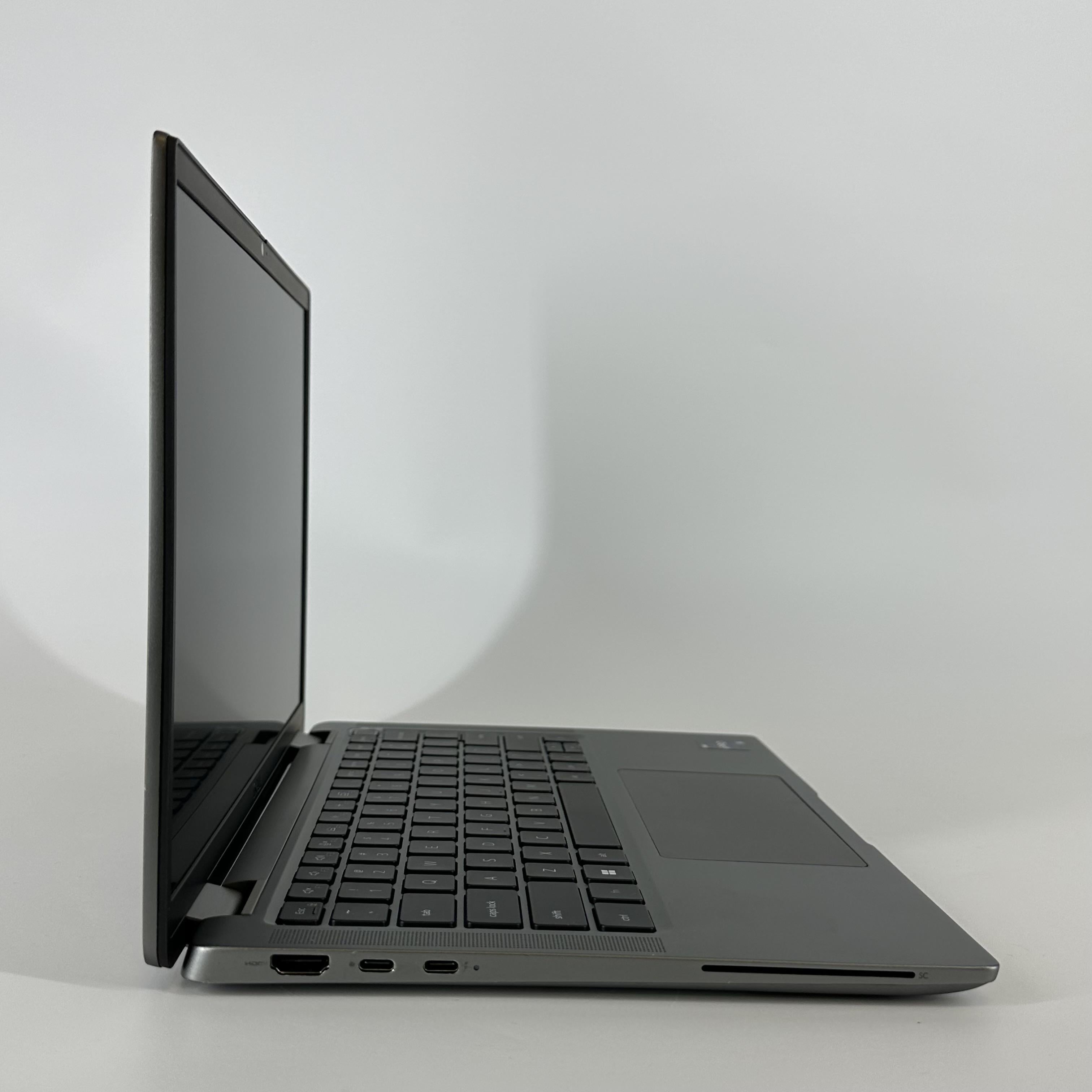 Dell Latitude 7340 13.3 Gray 1.6 GHz Intel Core i5 13th Gen. 16GB RAM 512GB Solid State Drive