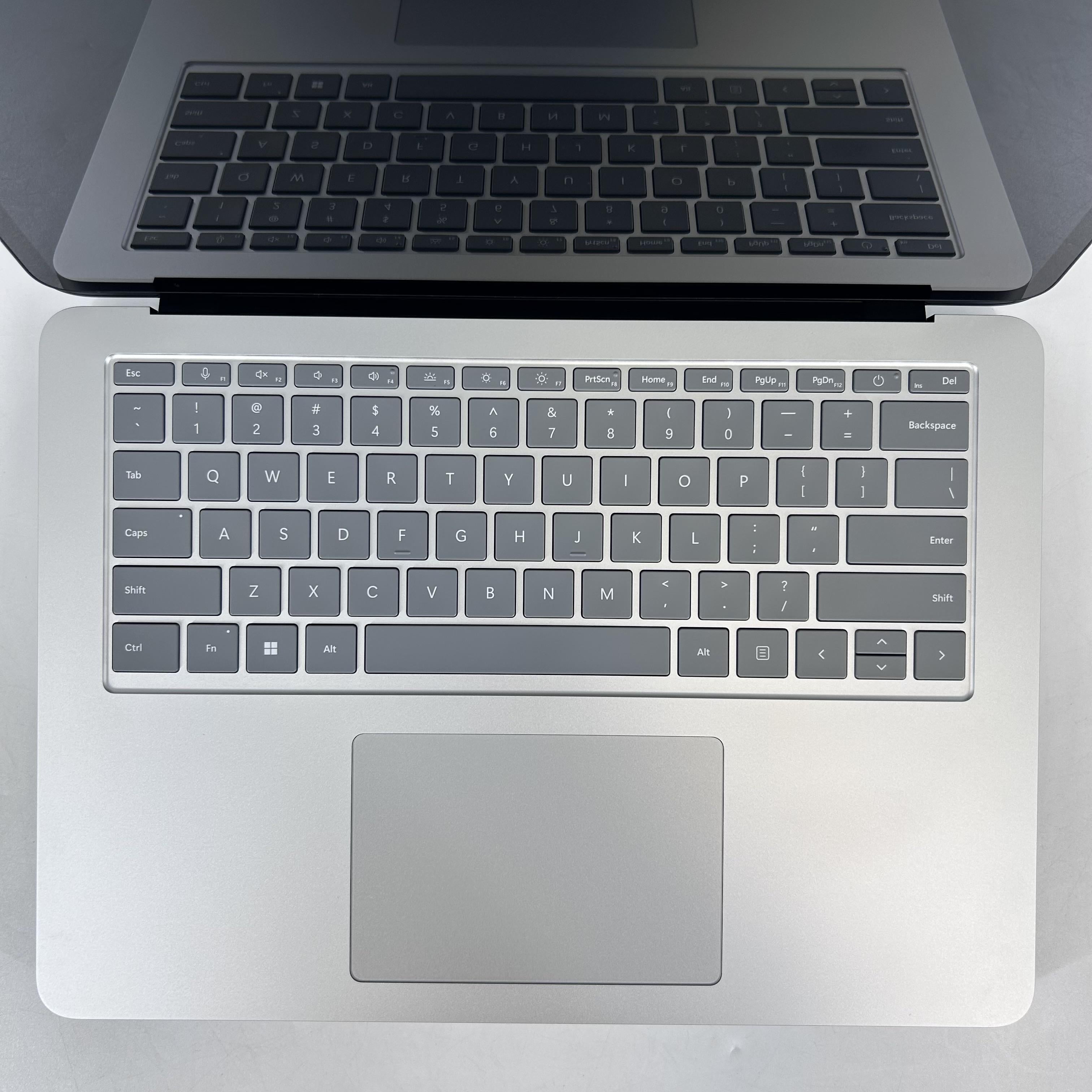 Microsoft Surface Laptop Studio 2 14.4 Silver 2.9 GHz Intel Core i7 13th Gen. 64GB RAM 1TB Solid State Drive NVIDIA GeForce RTX 4060 8 GB