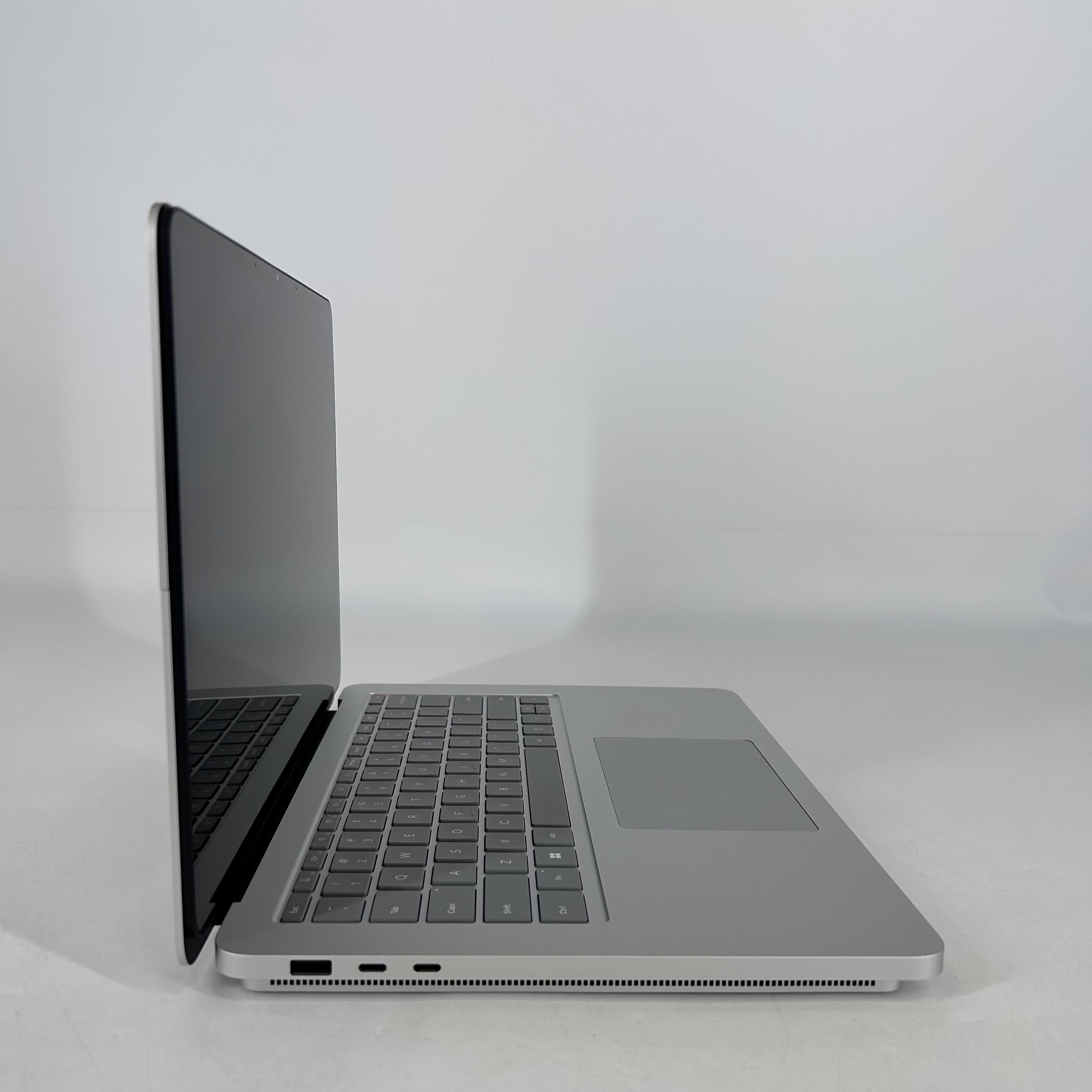 Microsoft Surface Laptop Studio 2 14.4 Silver 2.9 GHz Intel Core i7 13th Gen. 64GB RAM 1TB Solid State Drive NVIDIA GeForce RTX 4060 8 GB