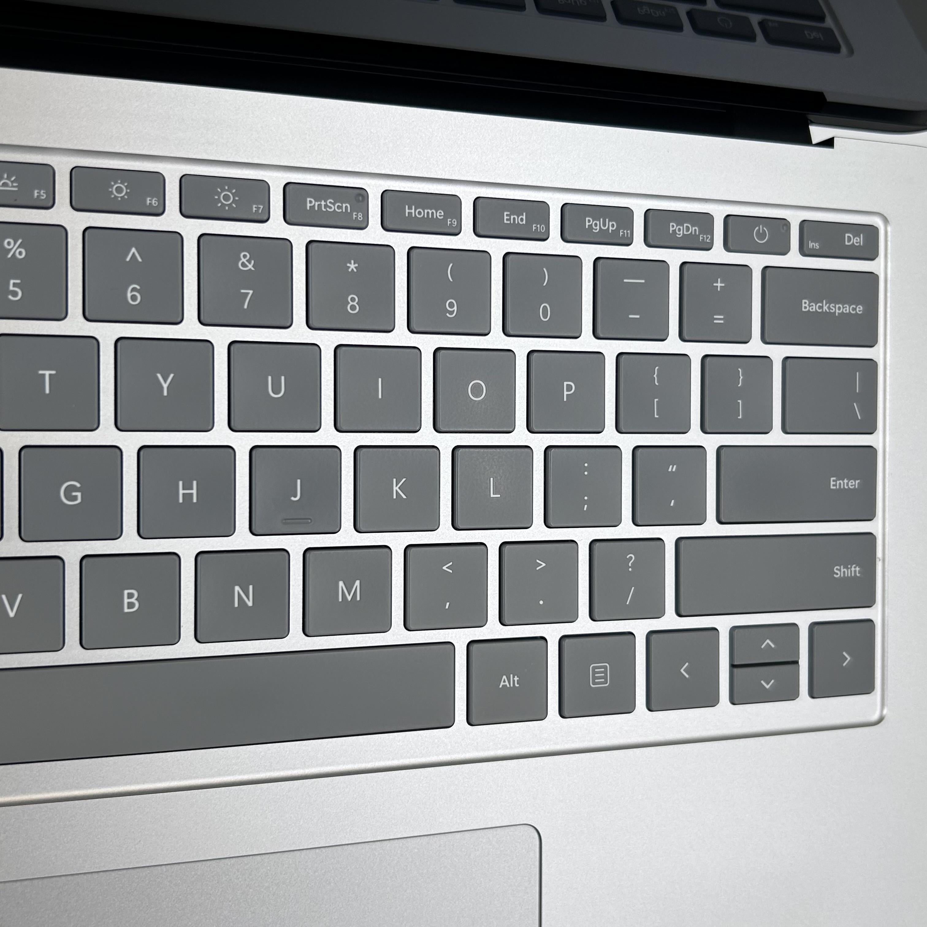 Microsoft Surface Laptop Studio 2 14.4 Silver 2.9 GHz Intel Core i7 13th Gen. 64GB RAM 1TB Solid State Drive NVIDIA GeForce RTX 4060 8 GB