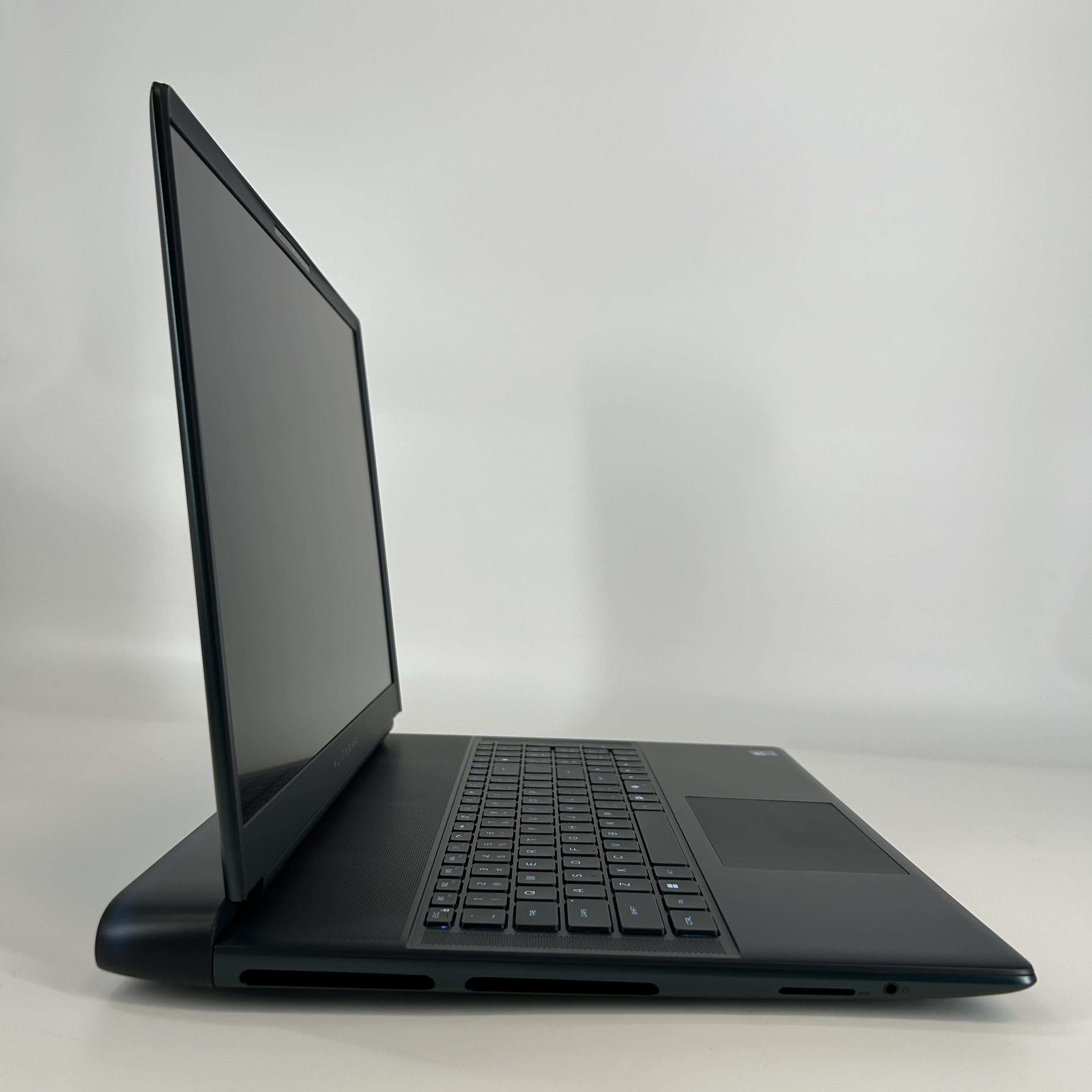 Dell Alienware 18 Area-51 Teal 2.7 GHz Intel Core Ultra 9 Series 2 64GB RAM 2TB Solid State Drive NVIDIA GeForce RTX 5090 24 GB