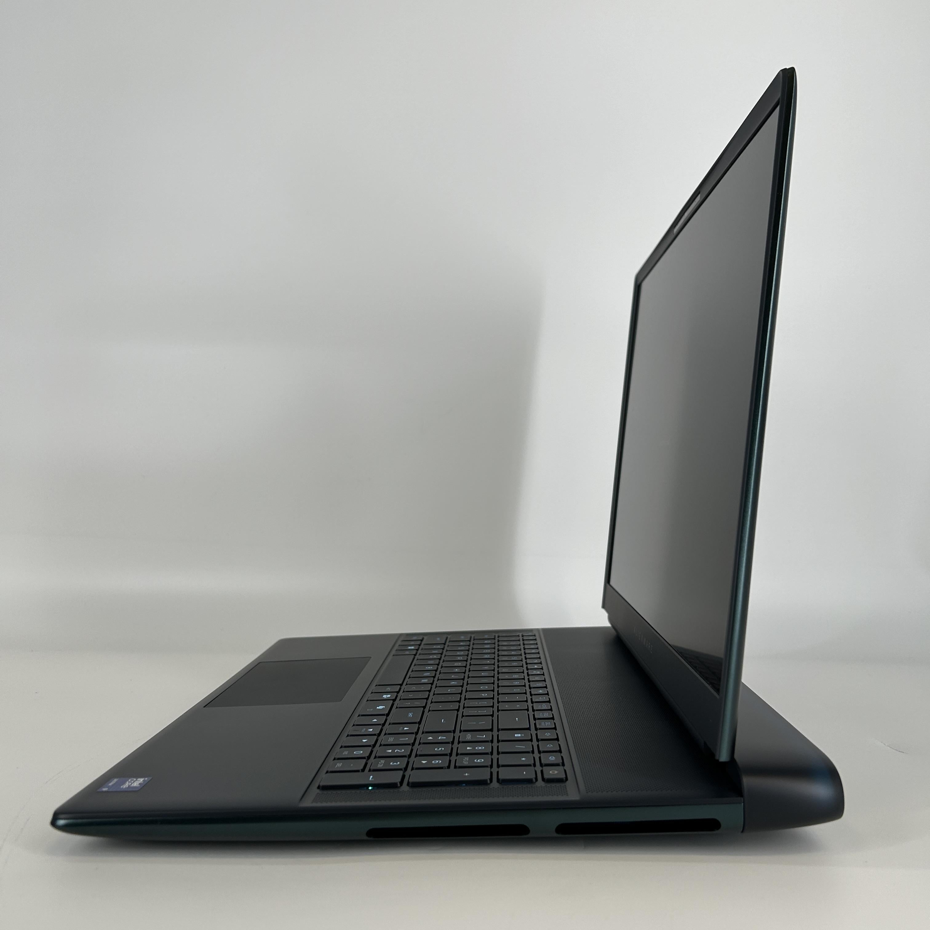 Dell Alienware 18 Area-51 Teal 2.7 GHz Intel Core Ultra 9 Series 2 64GB RAM 2TB Solid State Drive NVIDIA GeForce RTX 5090 24 GB
