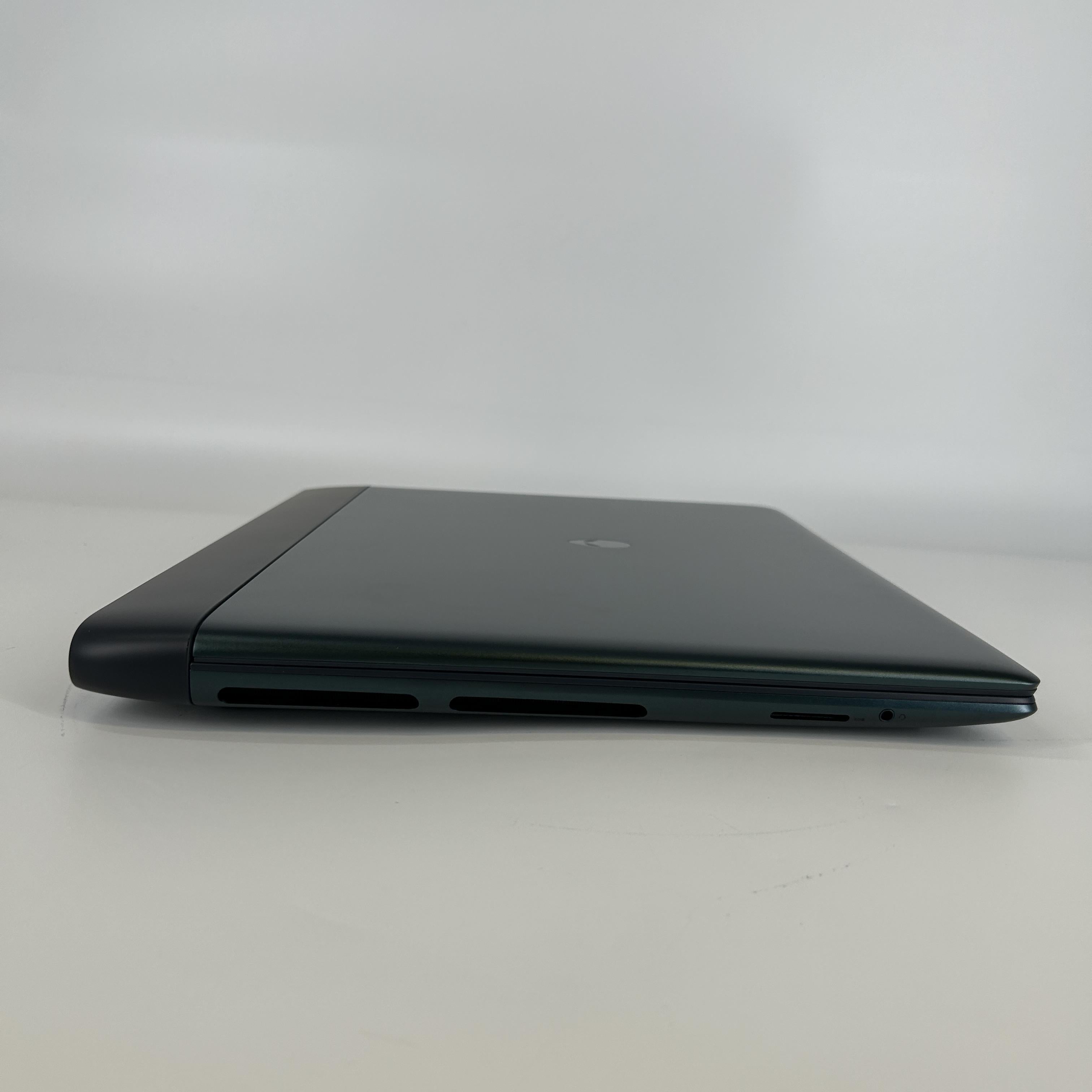 Dell Alienware 18 Area-51 Teal 2.7 GHz Intel Core Ultra 9 Series 2 64GB RAM 2TB Solid State Drive NVIDIA GeForce RTX 5090 24 GB