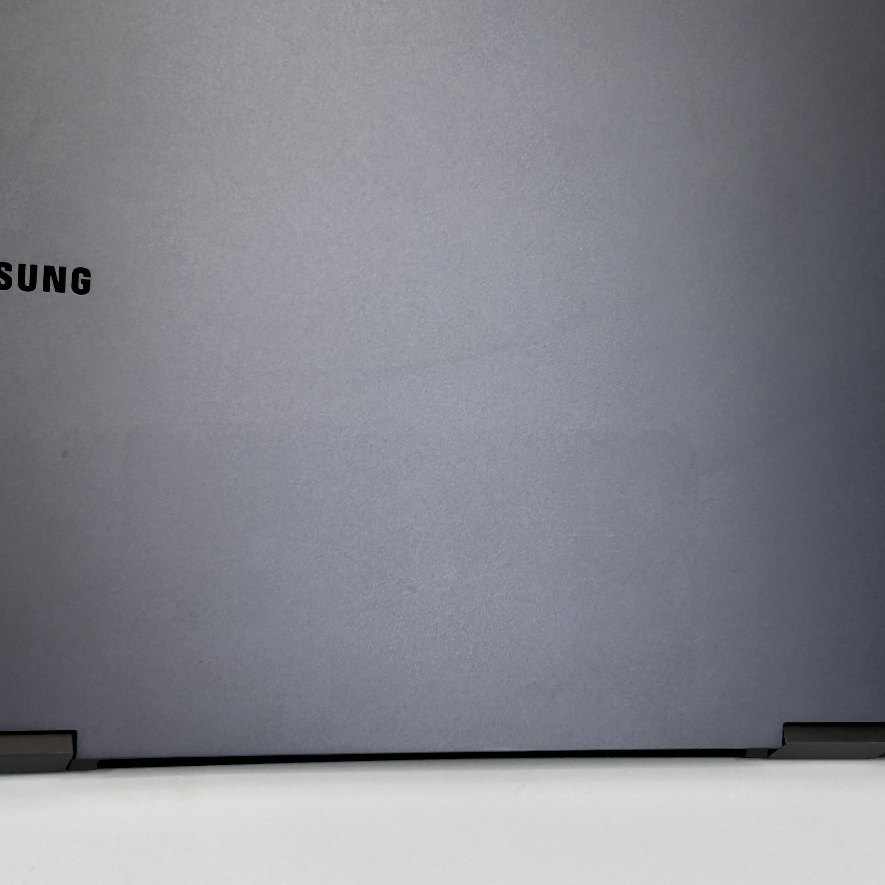 Samsung Galaxy Book2 360 13.3 Graphite WiFi 1.3 GHz Intel Core i5 12th Gen. 8GB RAM 256GB Solid State Drive