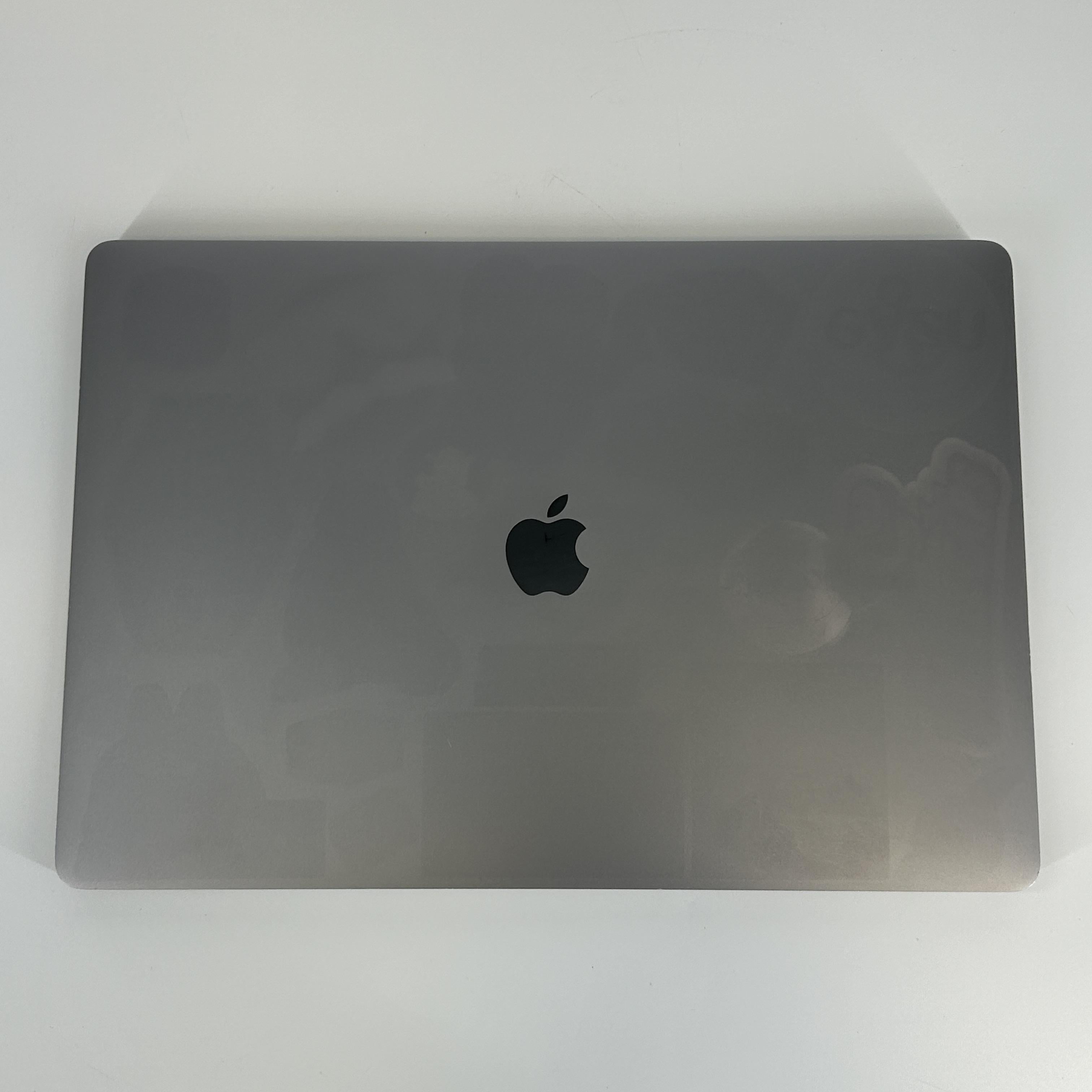 Apple MacBook Pro 16 Touch Bar 2019 Space Gray 2.4 GHz Intel Core i9 9th Gen. 32GB RAM 2TB Solid State Drive AMD Radeon Pro 5500M 8 GB