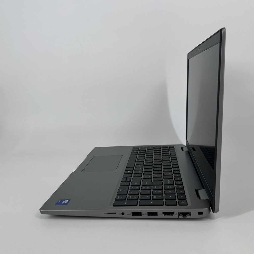 Dell Latitude 5550 15.6 Gray 1.3 GHz Intel Core Ultra 5 16GB RAM 256GB Solid State Drive